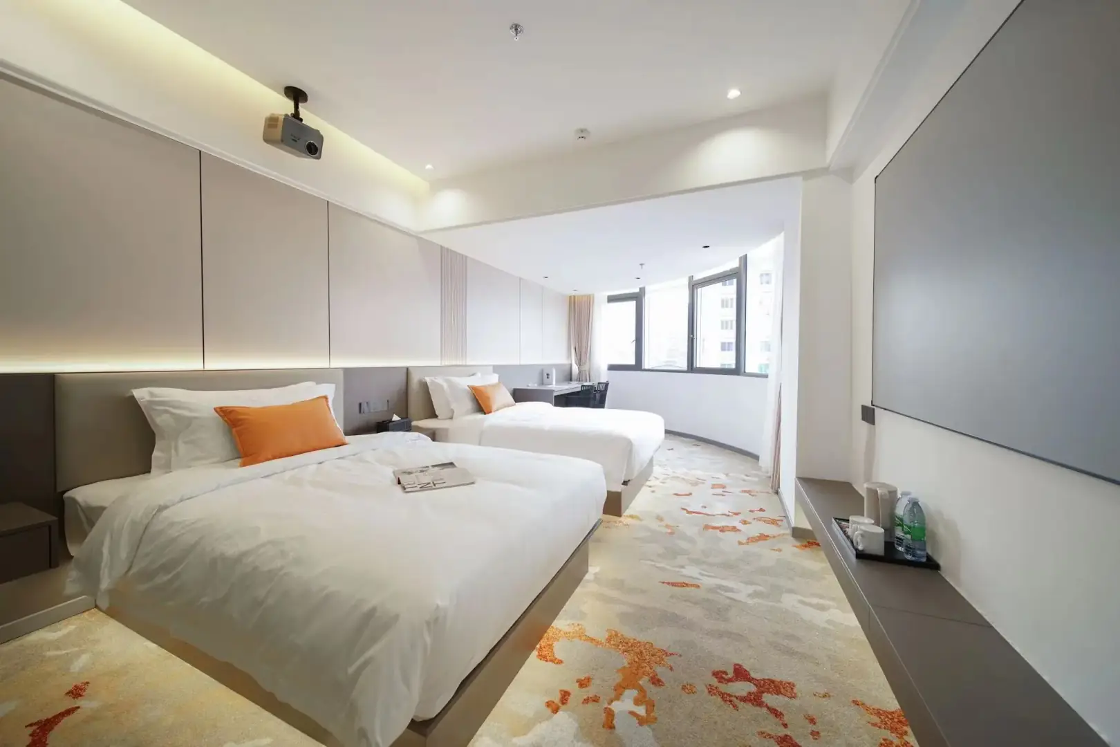 再回来客栈(延安西路店)