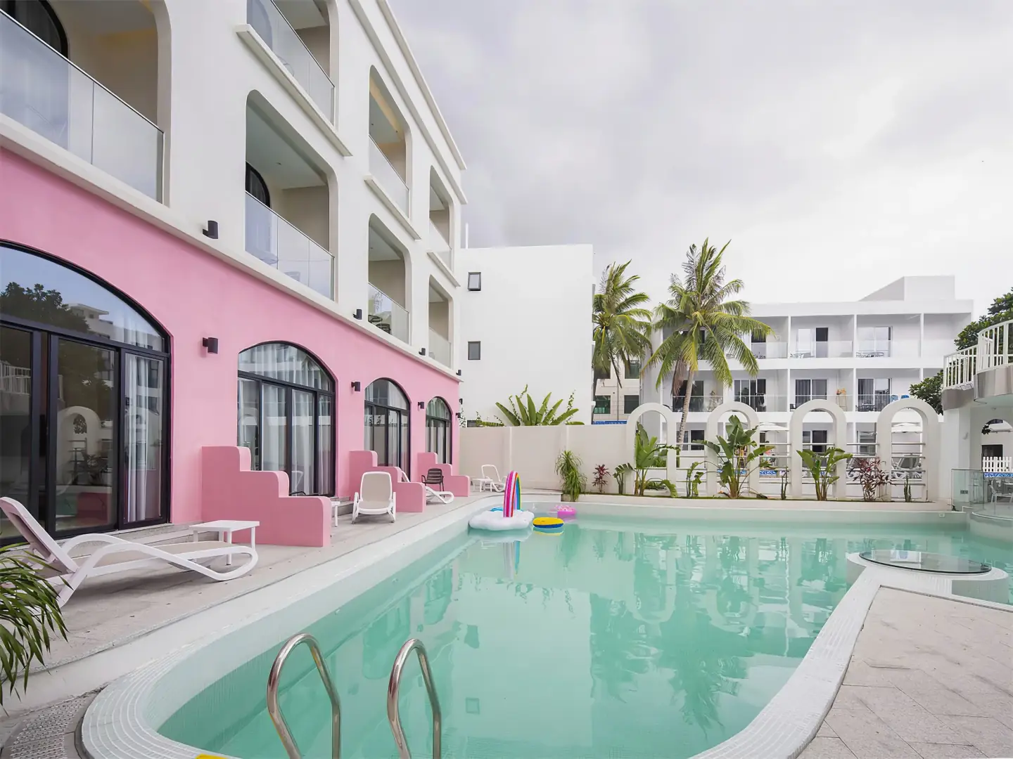 汕尾保利·金町湾·陌野泳池海边度假别墅