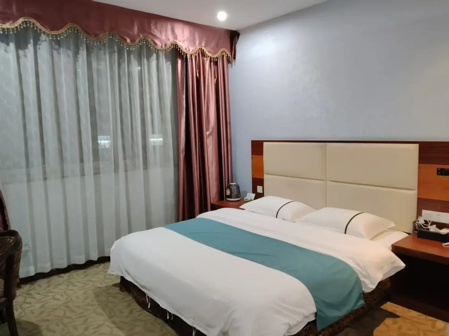 江门荷花商务宾馆(中心广场店)