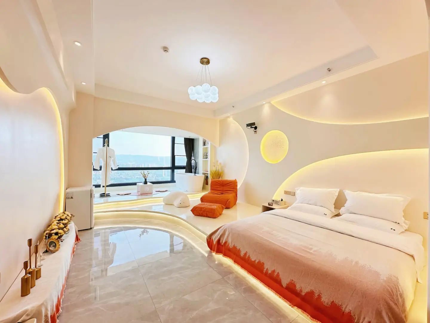 西双版纳遇见·伴溪江景酒店(告庄星光夜市店)