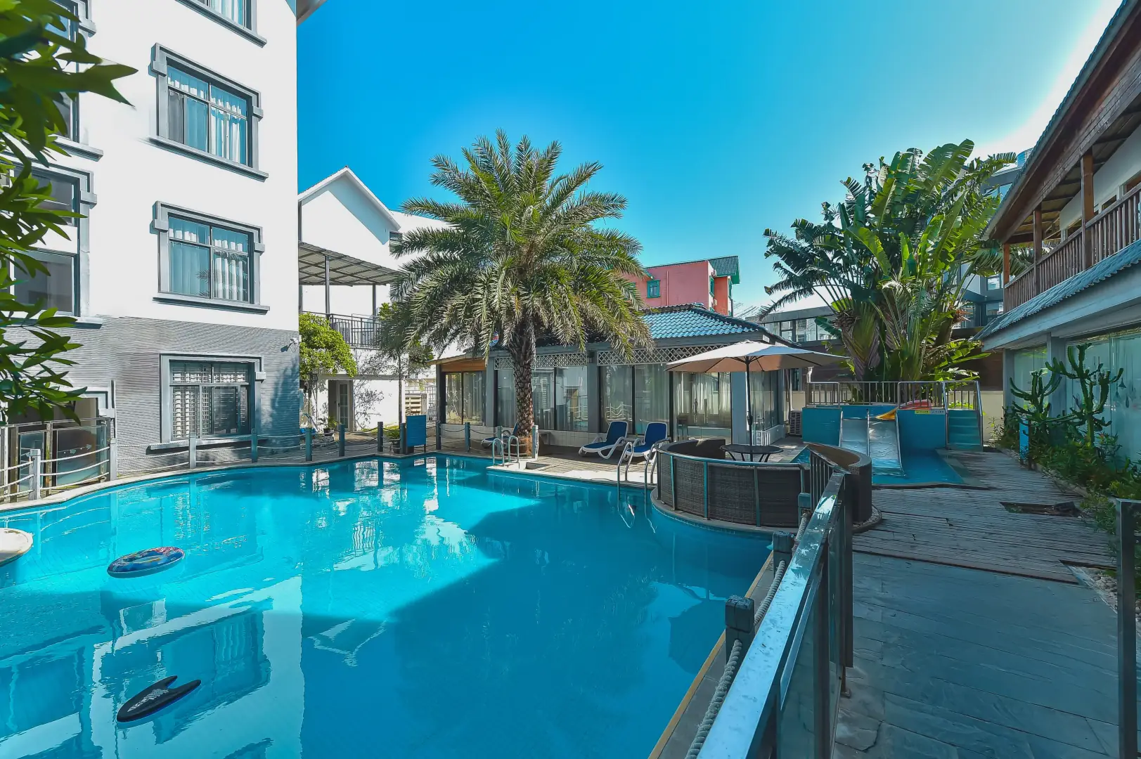 瑞宸庭院酒店(北海银滩侨港店)