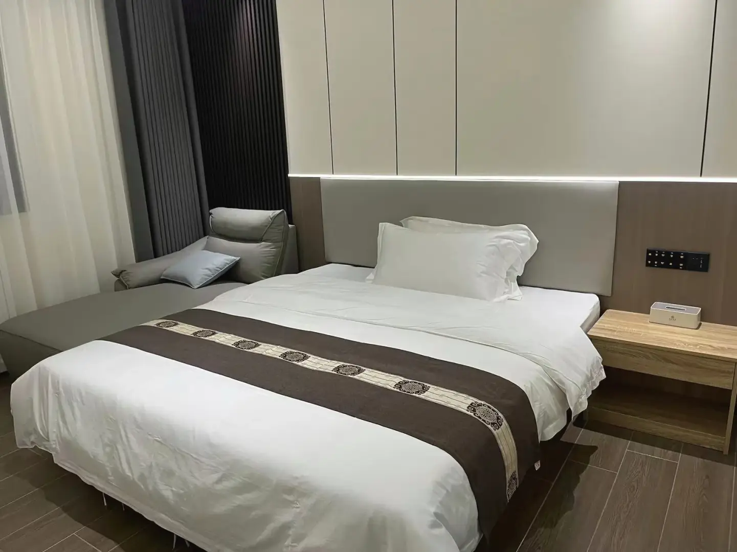 鸿亿宾馆