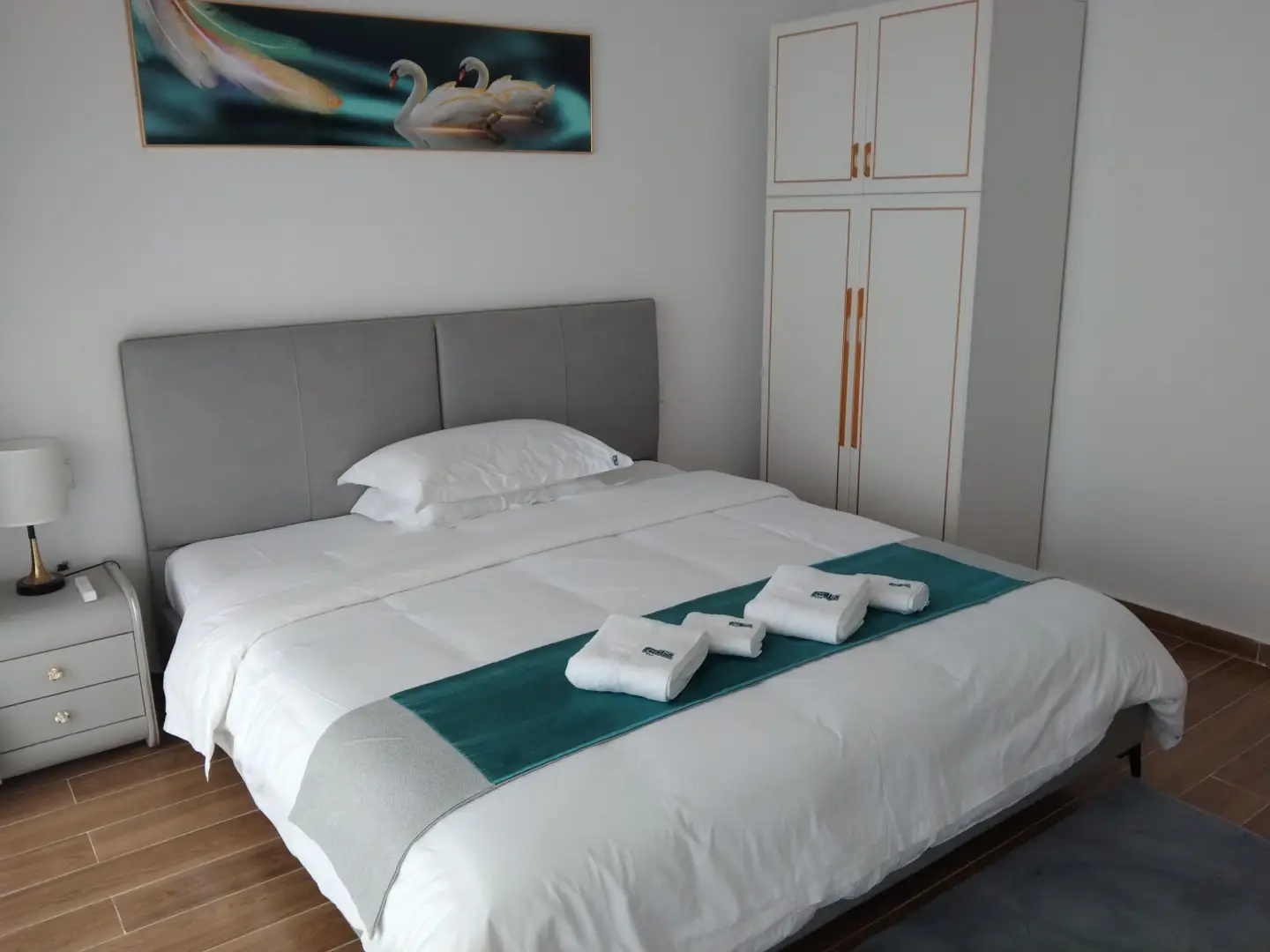 颐和山语泊居民宿(江门店)