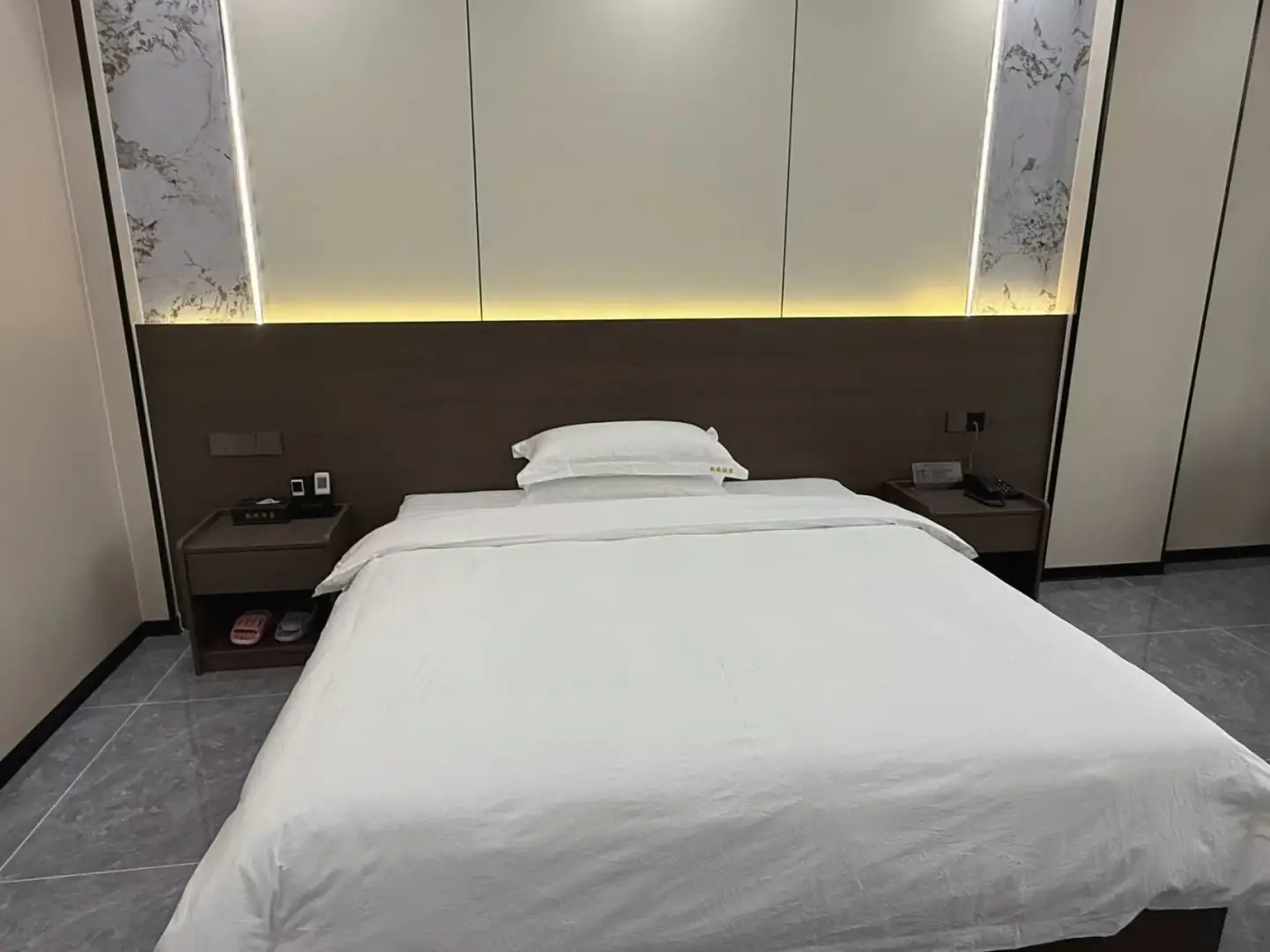 凯锐智慧酒店(抱伦农场店)