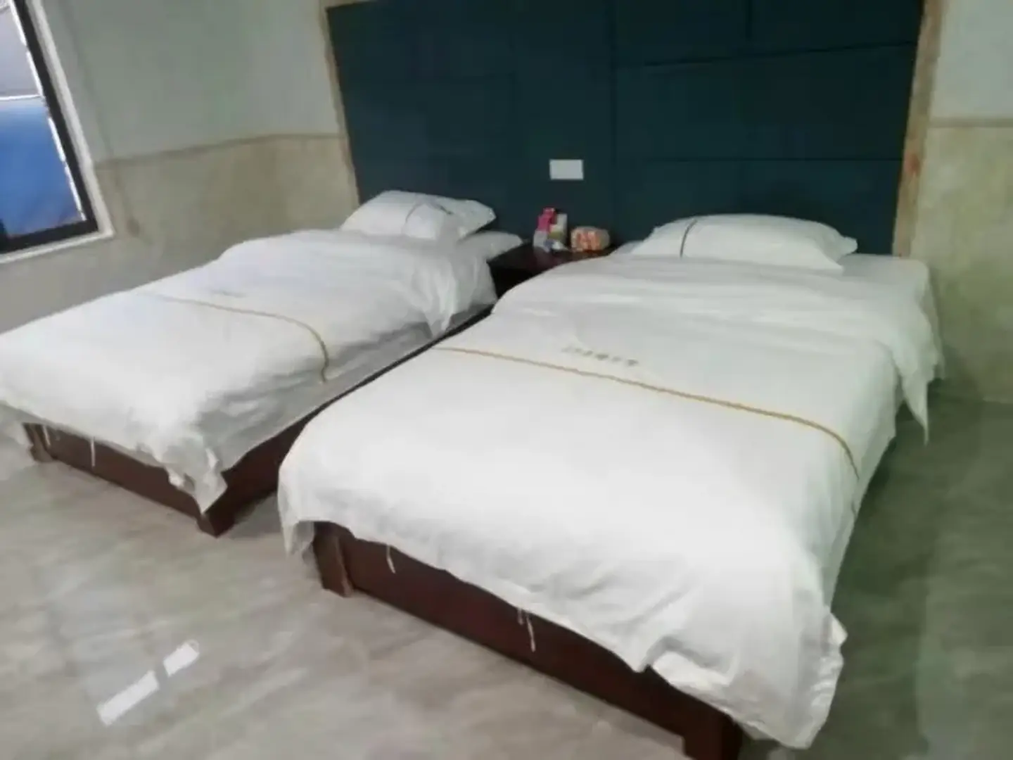 月下荷塘商务宾馆