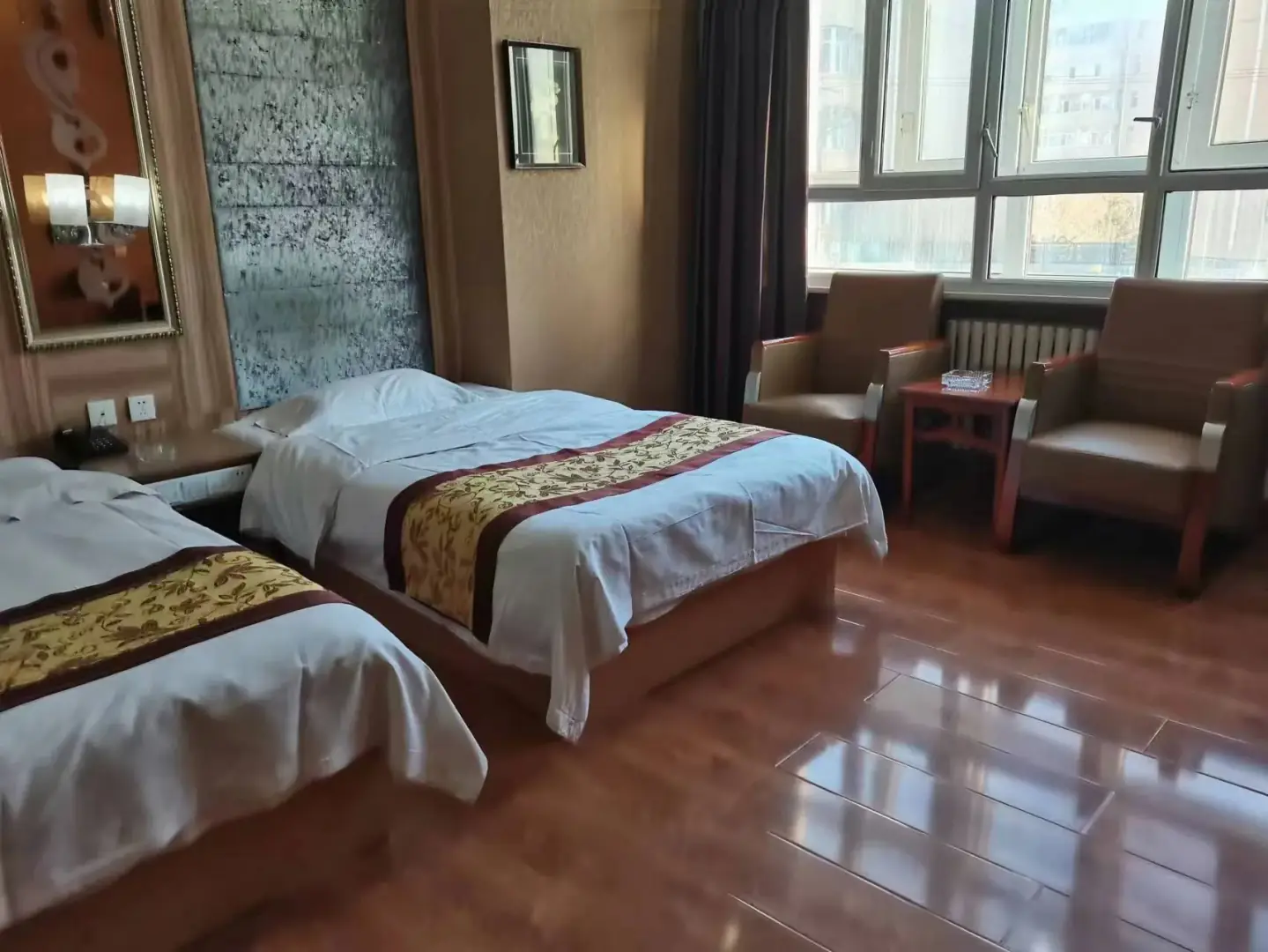 鑫百都商务宾馆(自然资源和规划局店)