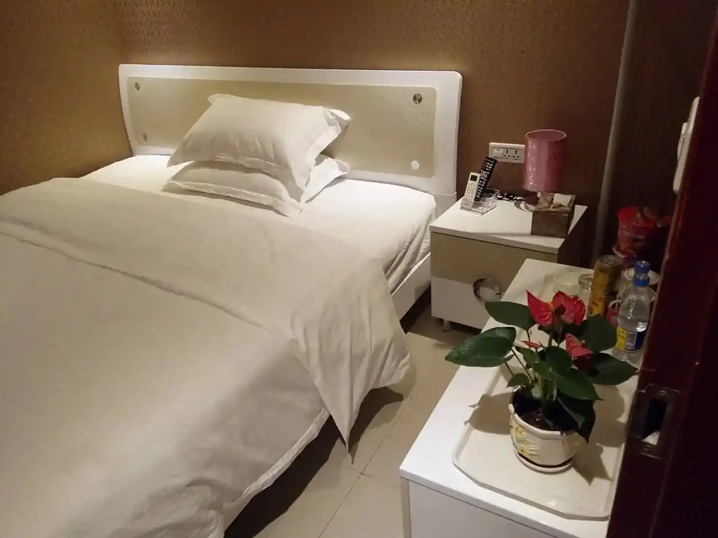 一缕阳光客栈