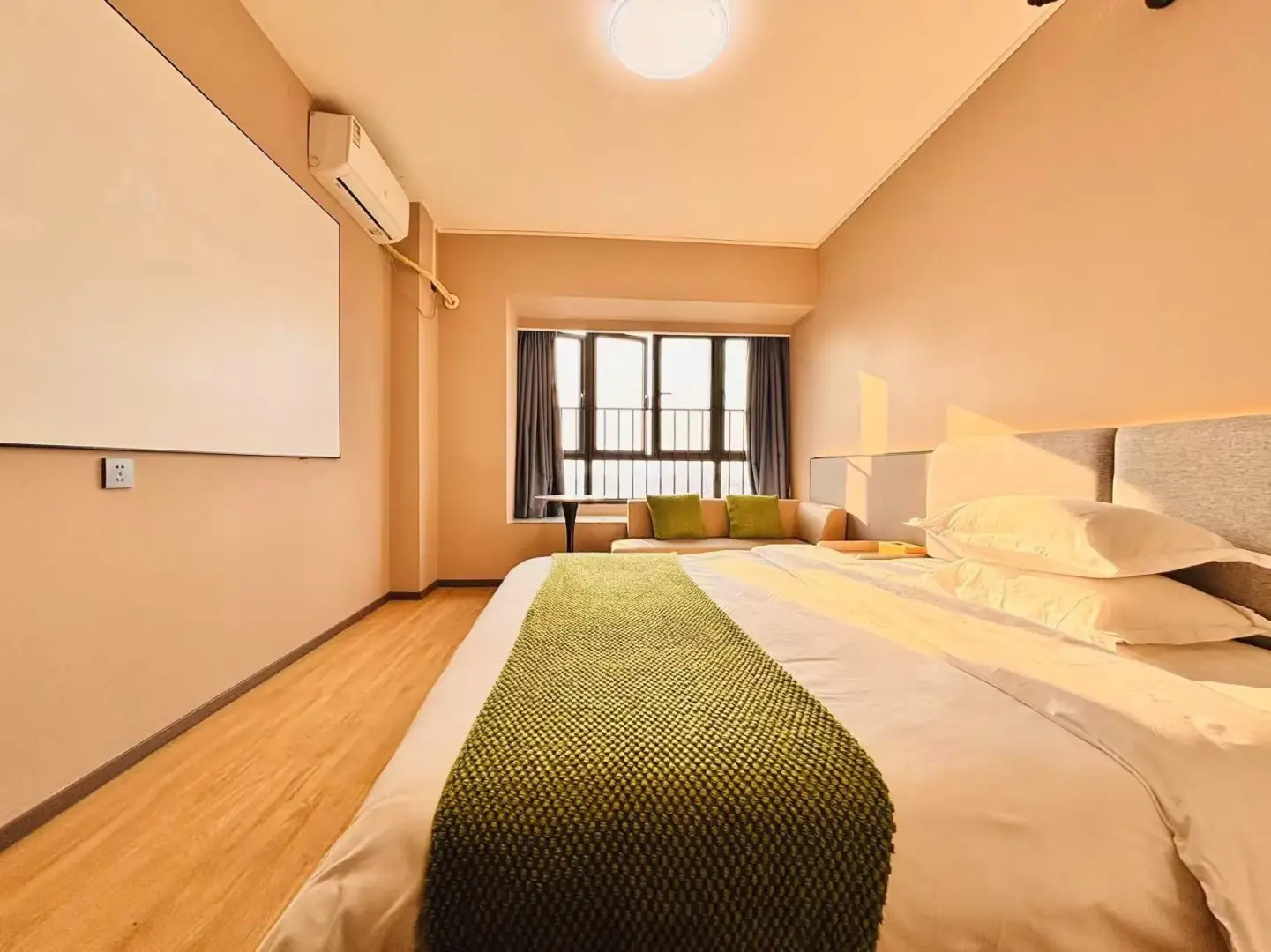 爱加酒店(顺德乐从国际家居汇展中心店)