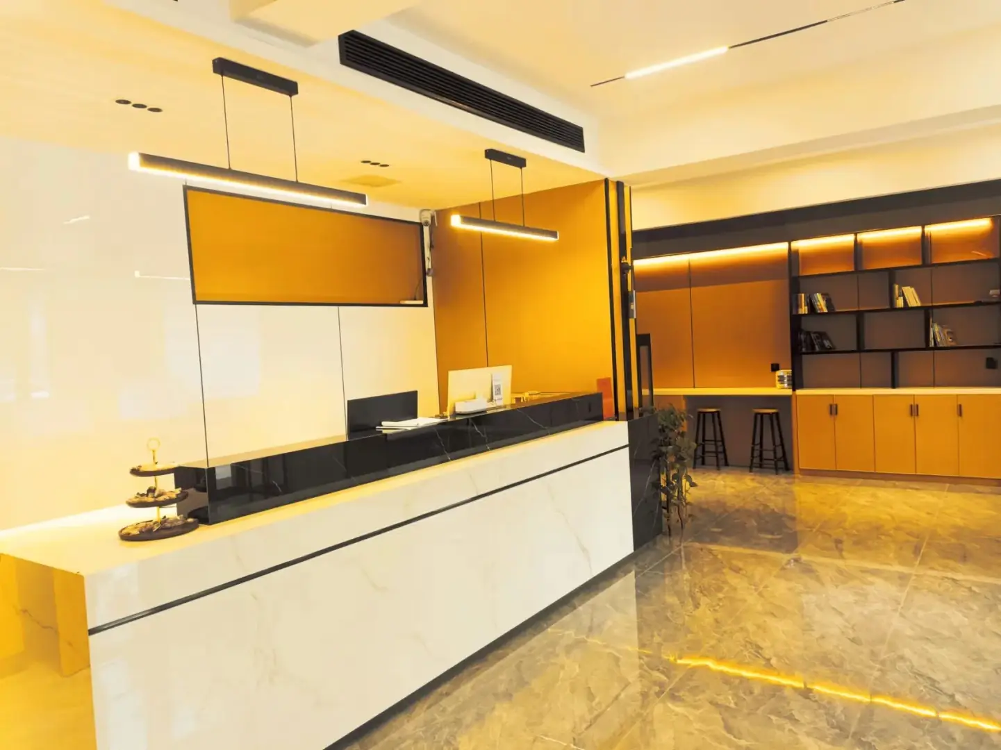 OYO财苑商务会议酒店(阜阳工业经济学校顺昌路店)