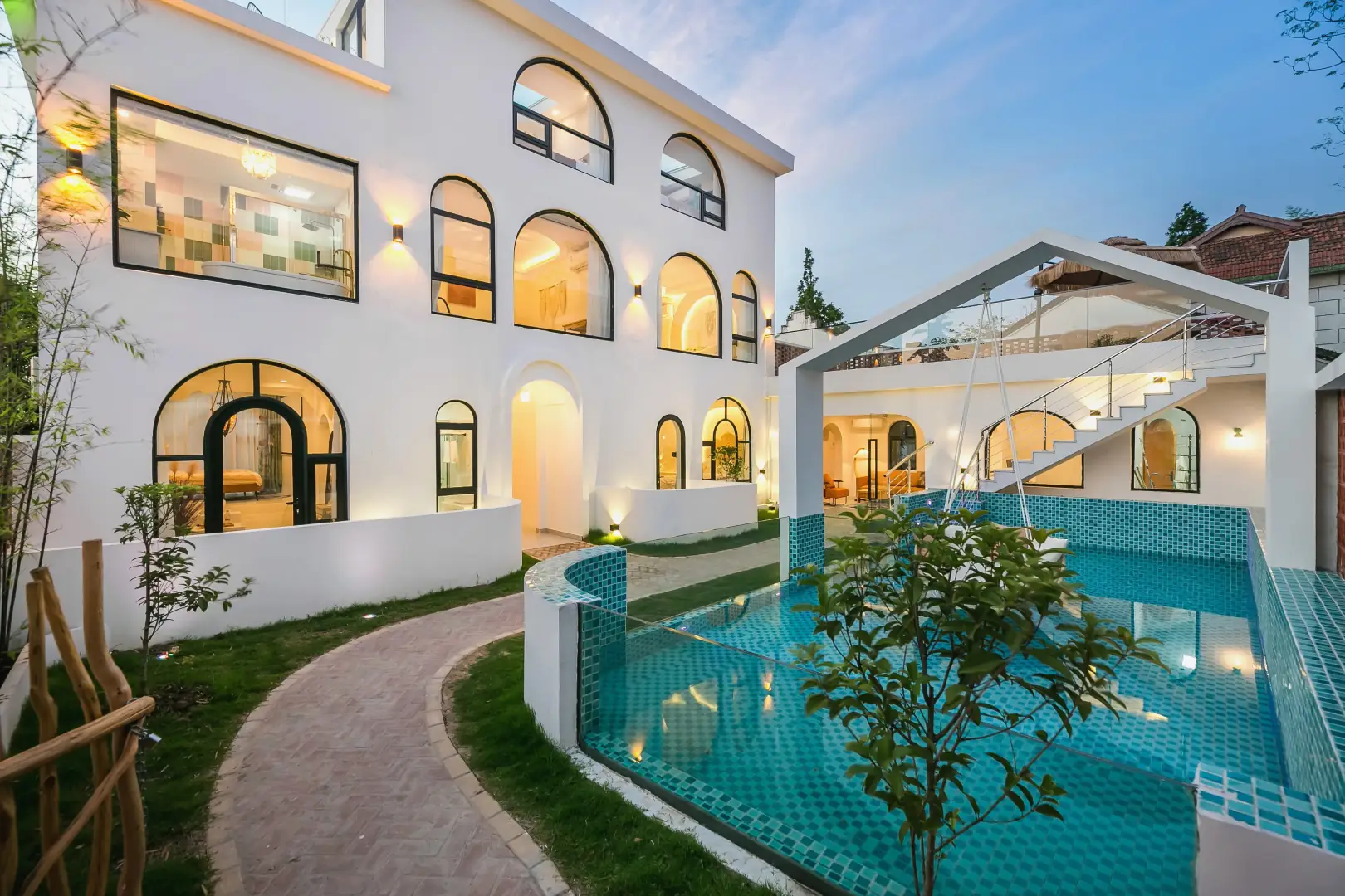 汕尾蓝眼泪·海景泳池度假别墅(保利金町湾店)