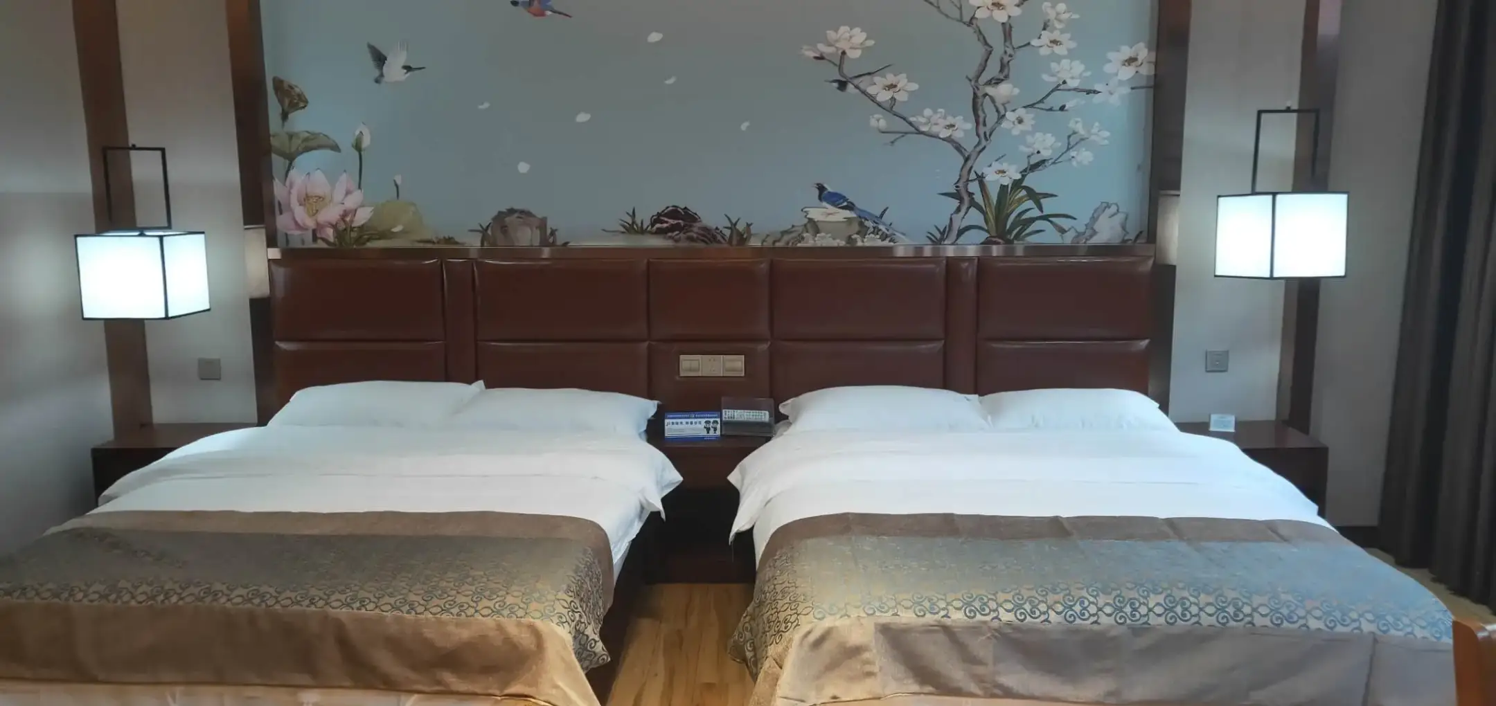 奉节紫薇山庄(甘溪沟店)