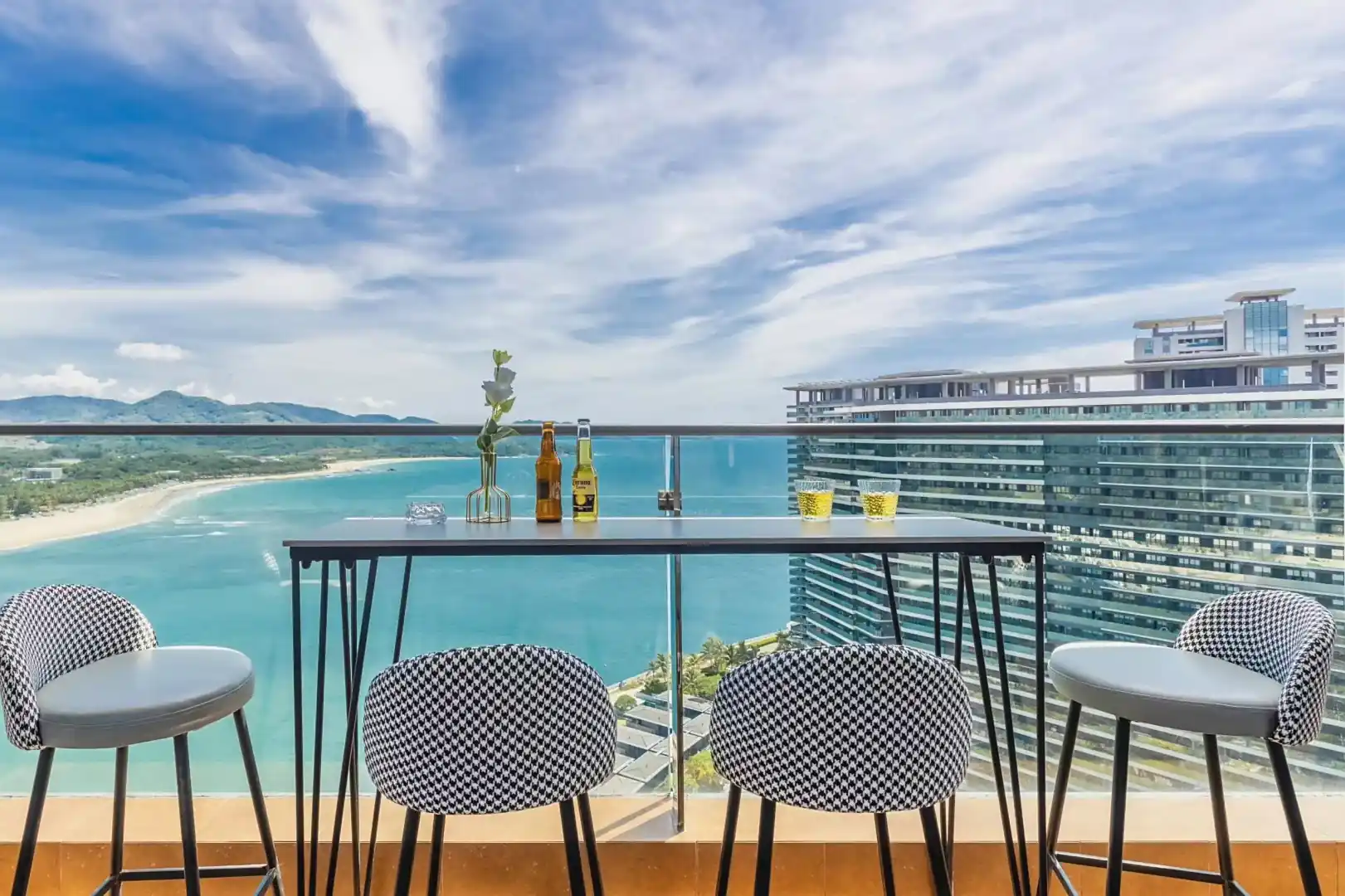 万宁日月湾牧澜冲浪海景度假酒店