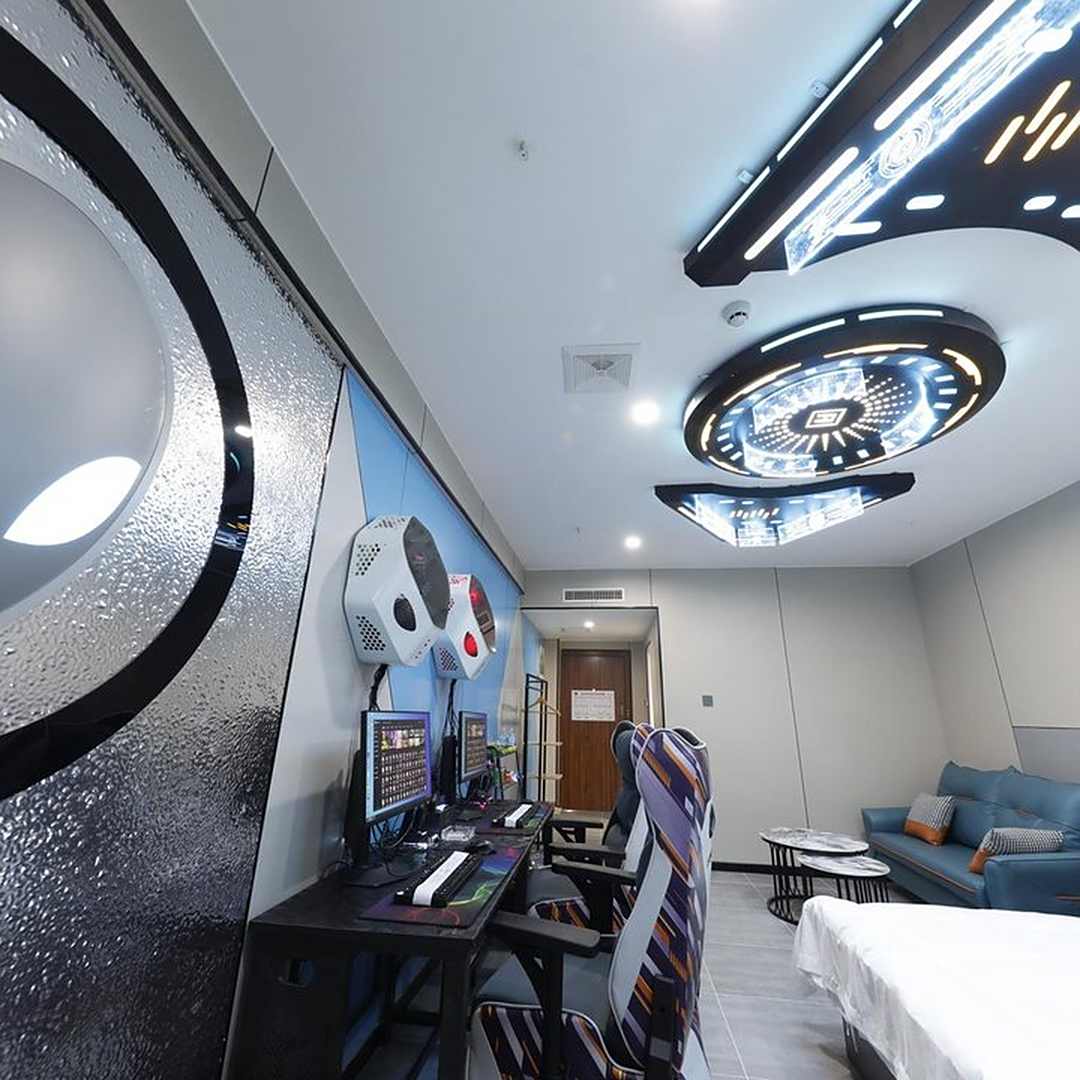 鲨鱼电竞酒店