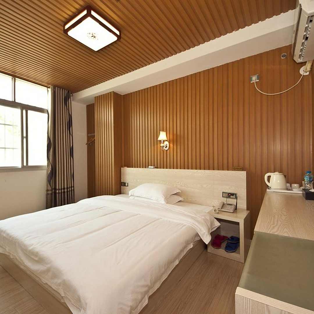 隆斌酒店