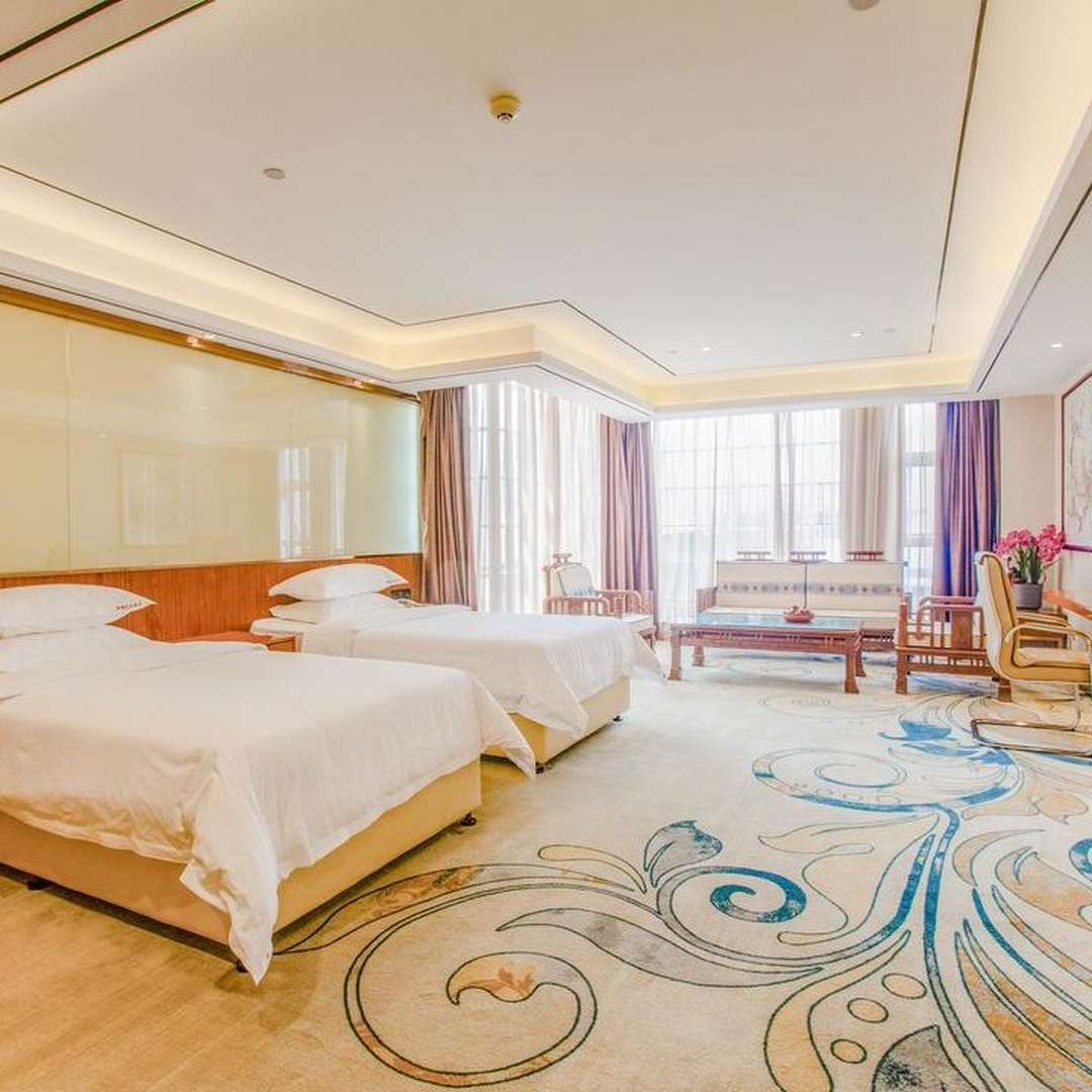 中博艺术酒店(广州上下九商业步行街华林寺地铁站店)