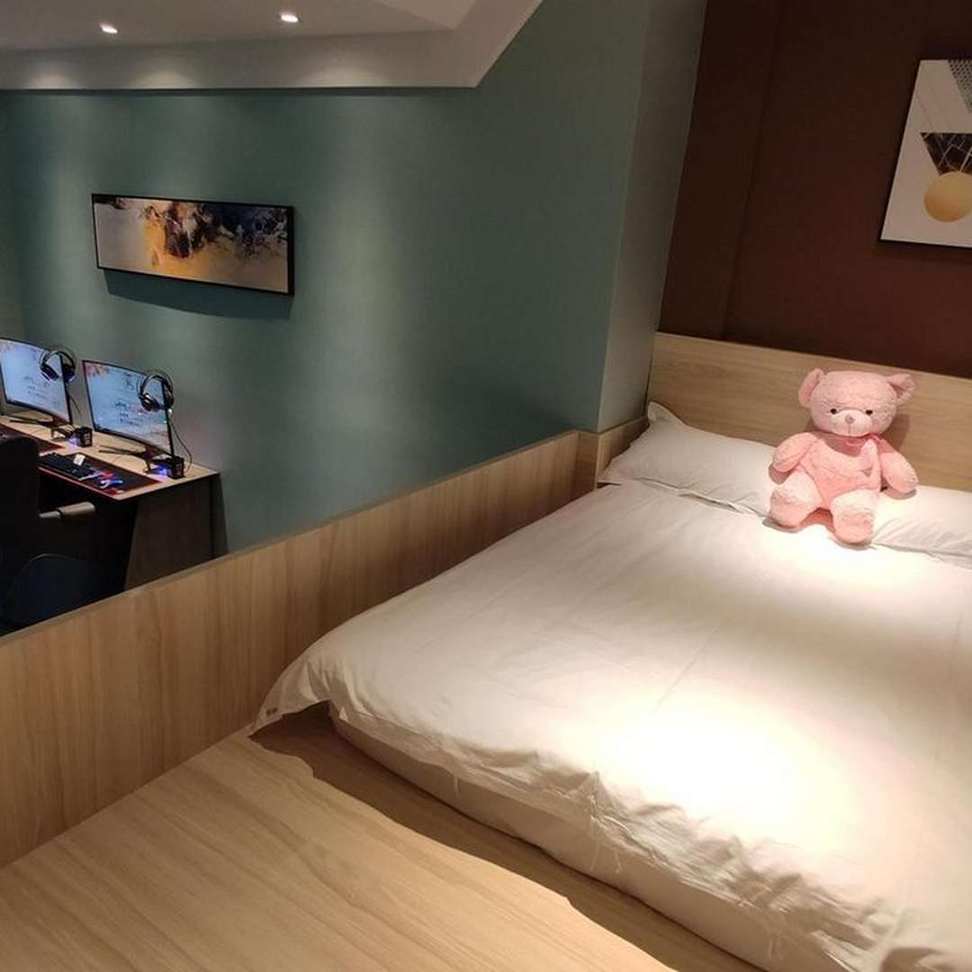 四霁电竞酒店(鹰潭杏园店)