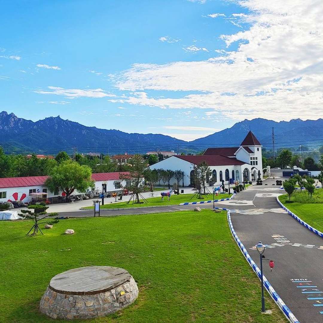 中联太阳花休闲度假庄园年会拓展团建(崂山风景区店)