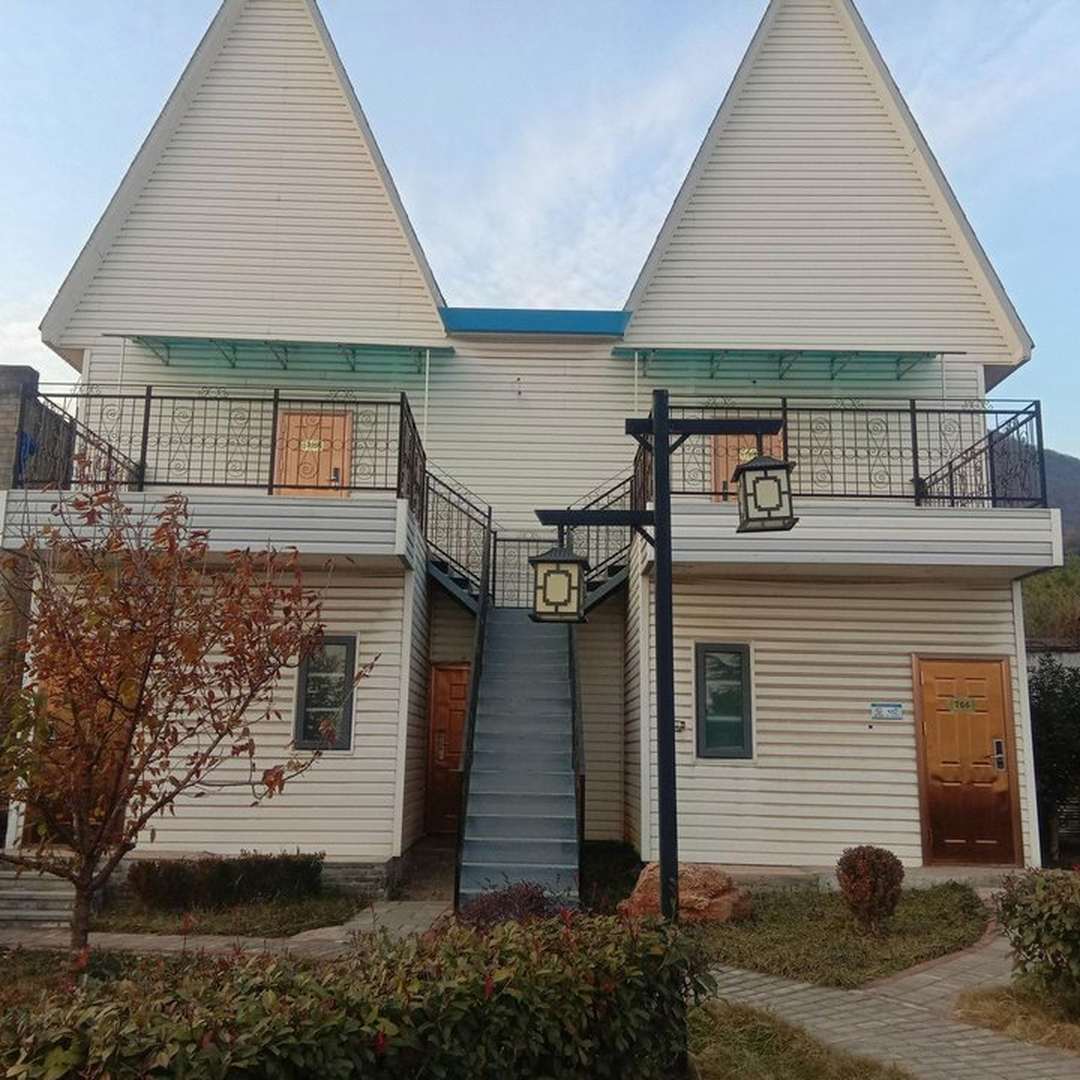 鸣鹿堂房车营营地