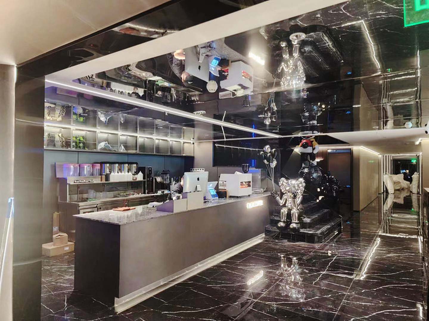 玩咖电竞酒店(光谷广场地铁站店)