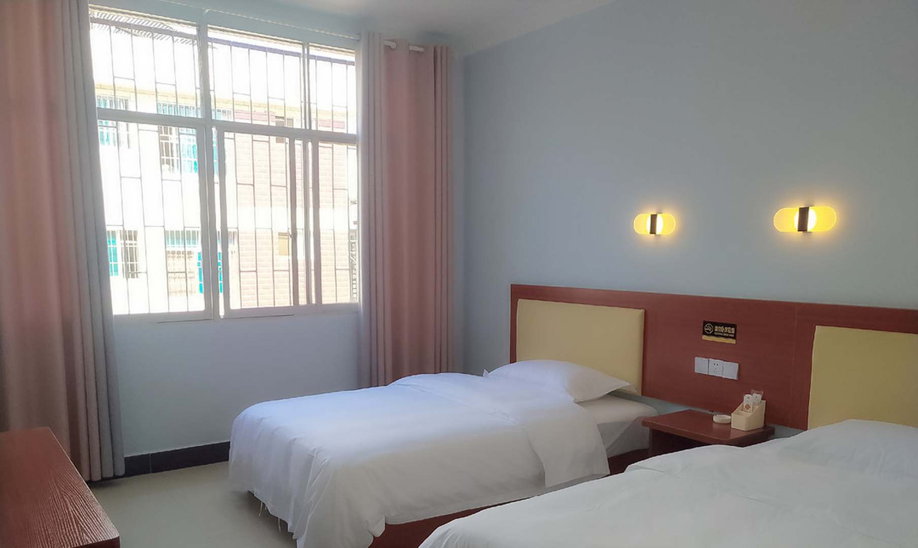 阳光宾馆(下沙坝小区北二路店)