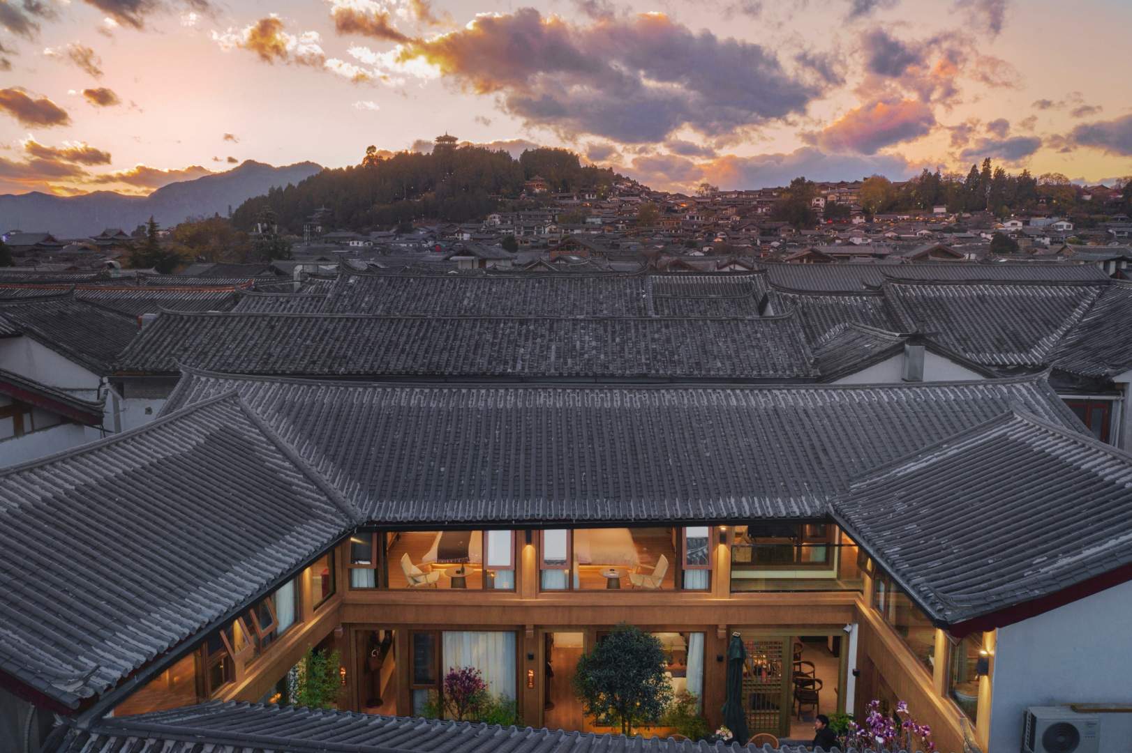 丽江古镇素隐堂客栈