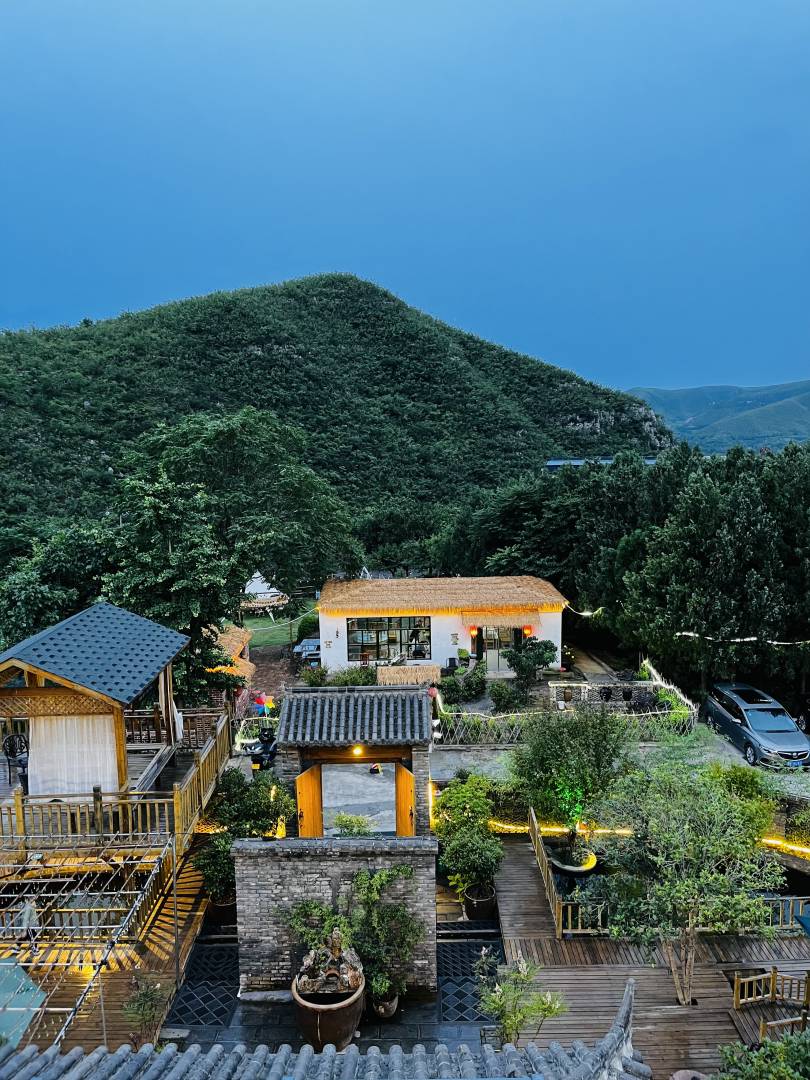 云邰山木槿·未见山民宿(岸上服务区店)