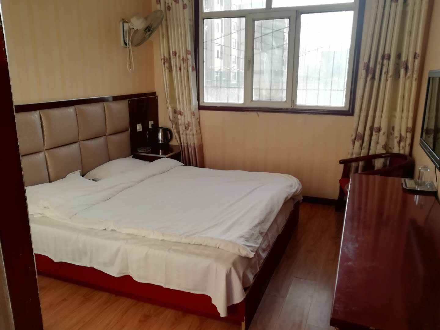 沁园旅社(迎宾路店)