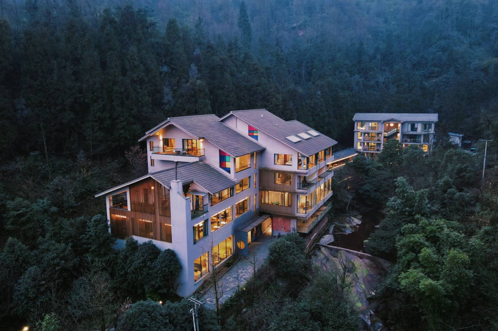 雅安云上听水民宿(碧峰峡店)