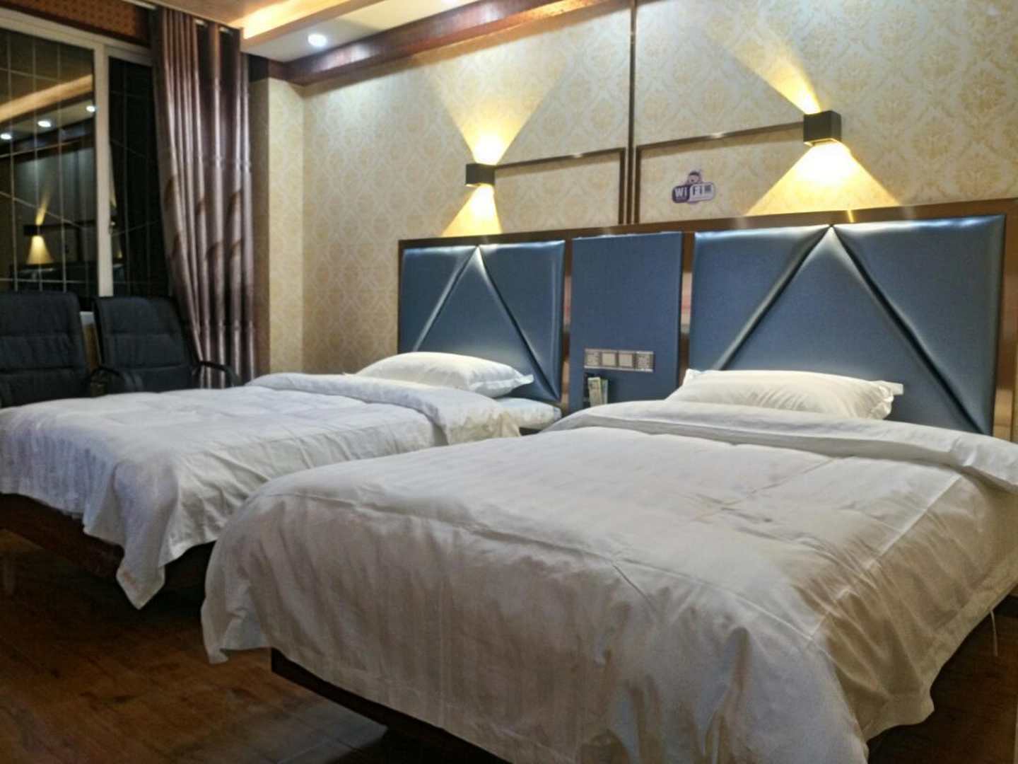 康定康粮宾馆