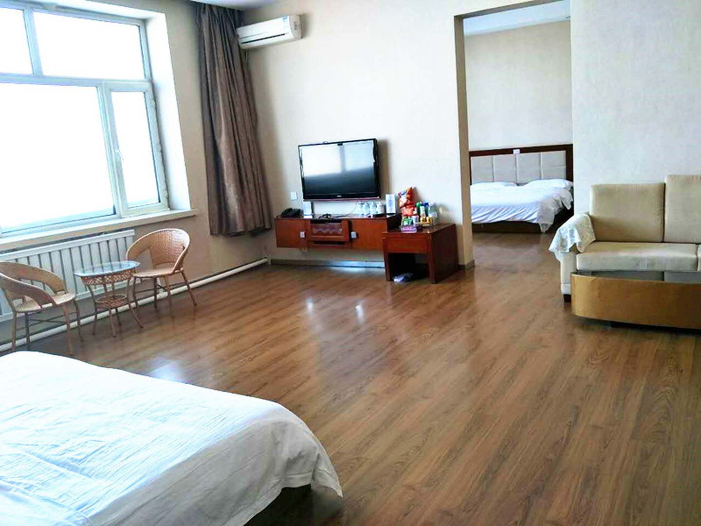 抚原东村来宾馆