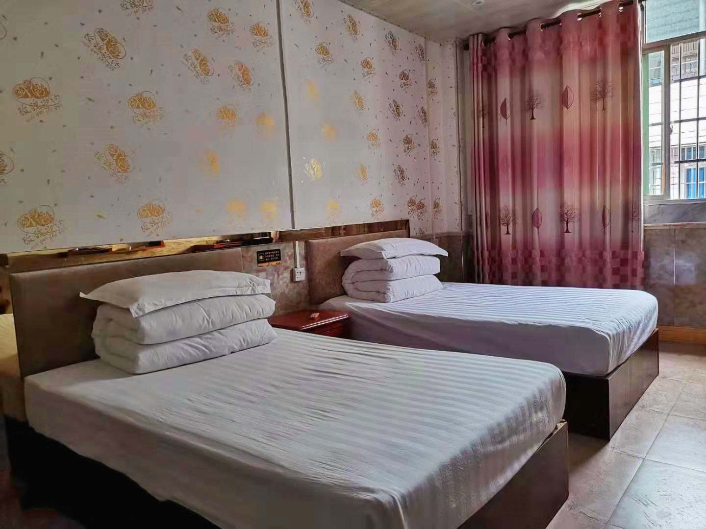 白云宾馆(客运东门站店)