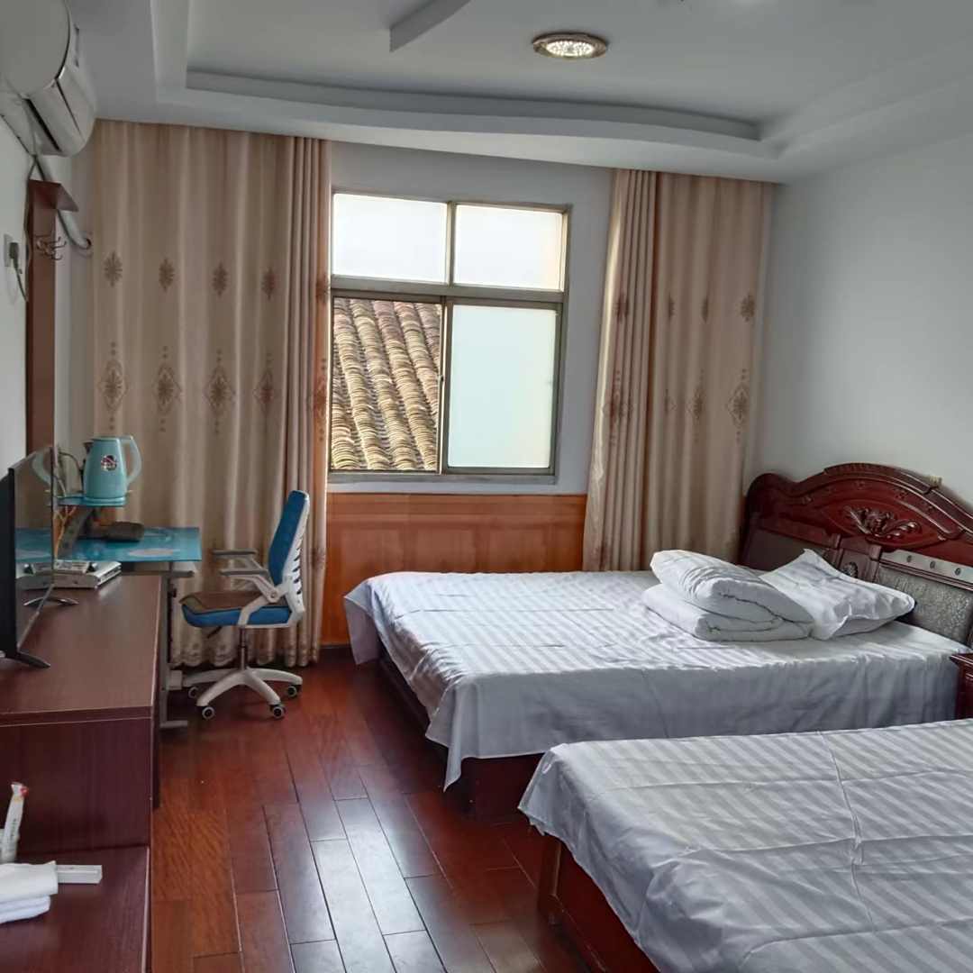 镇东旅馆