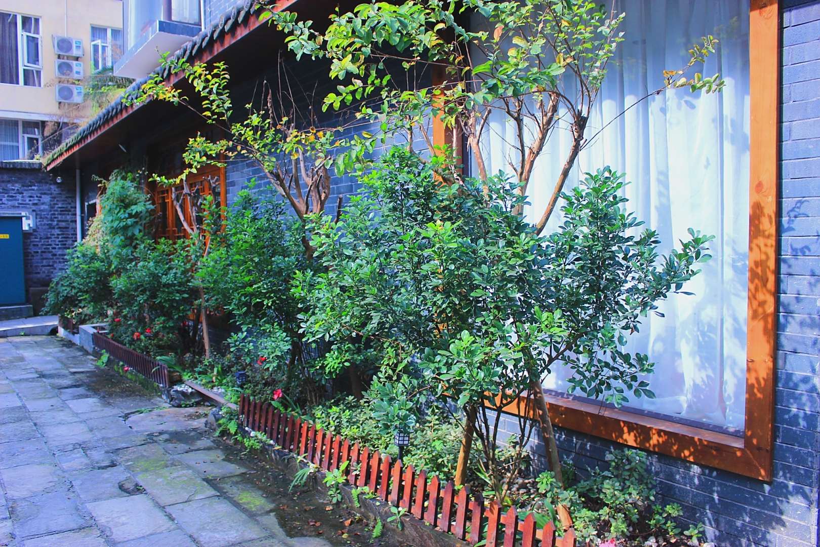 峨乐山龙鑫舫庭院·度假酒店