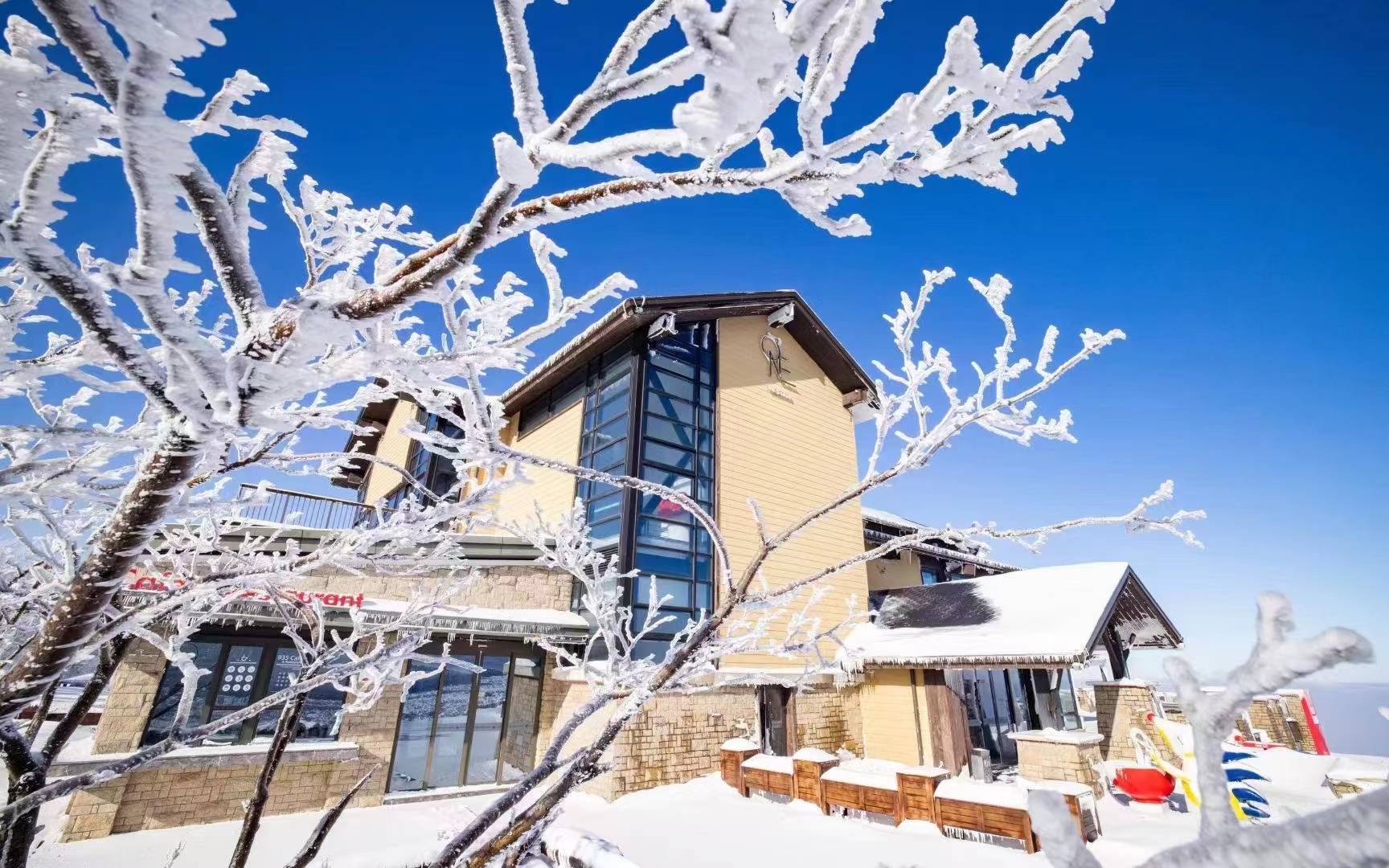 万科松花湖白鹿冰雪别墅