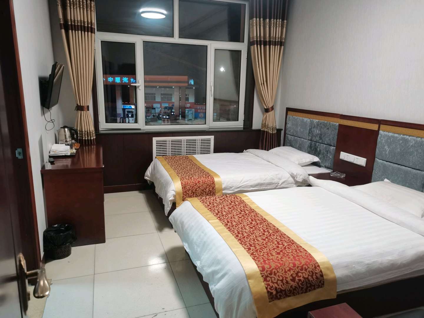 君悦快捷酒店