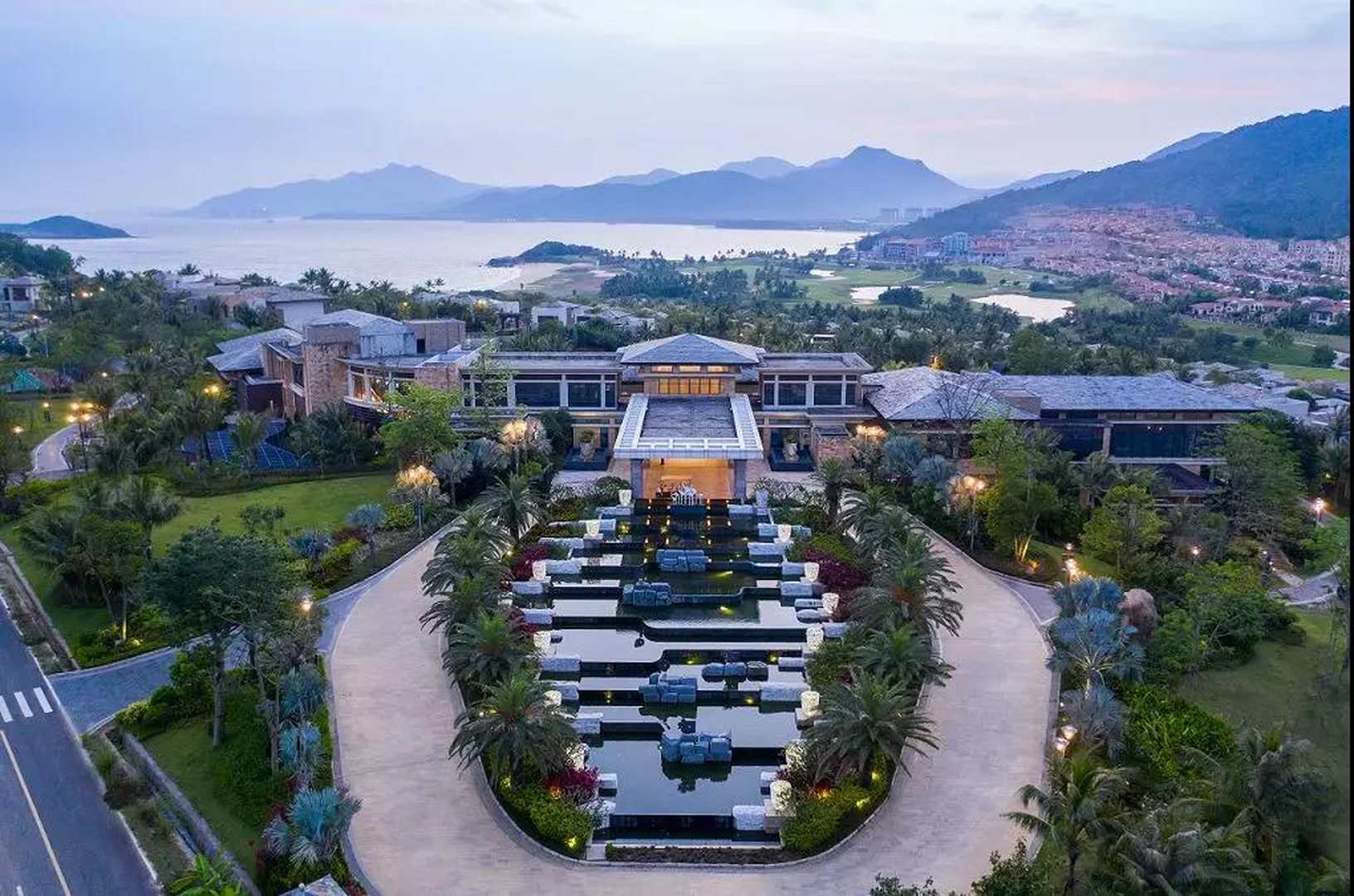 万宁南燕湾海崖别墅酒店