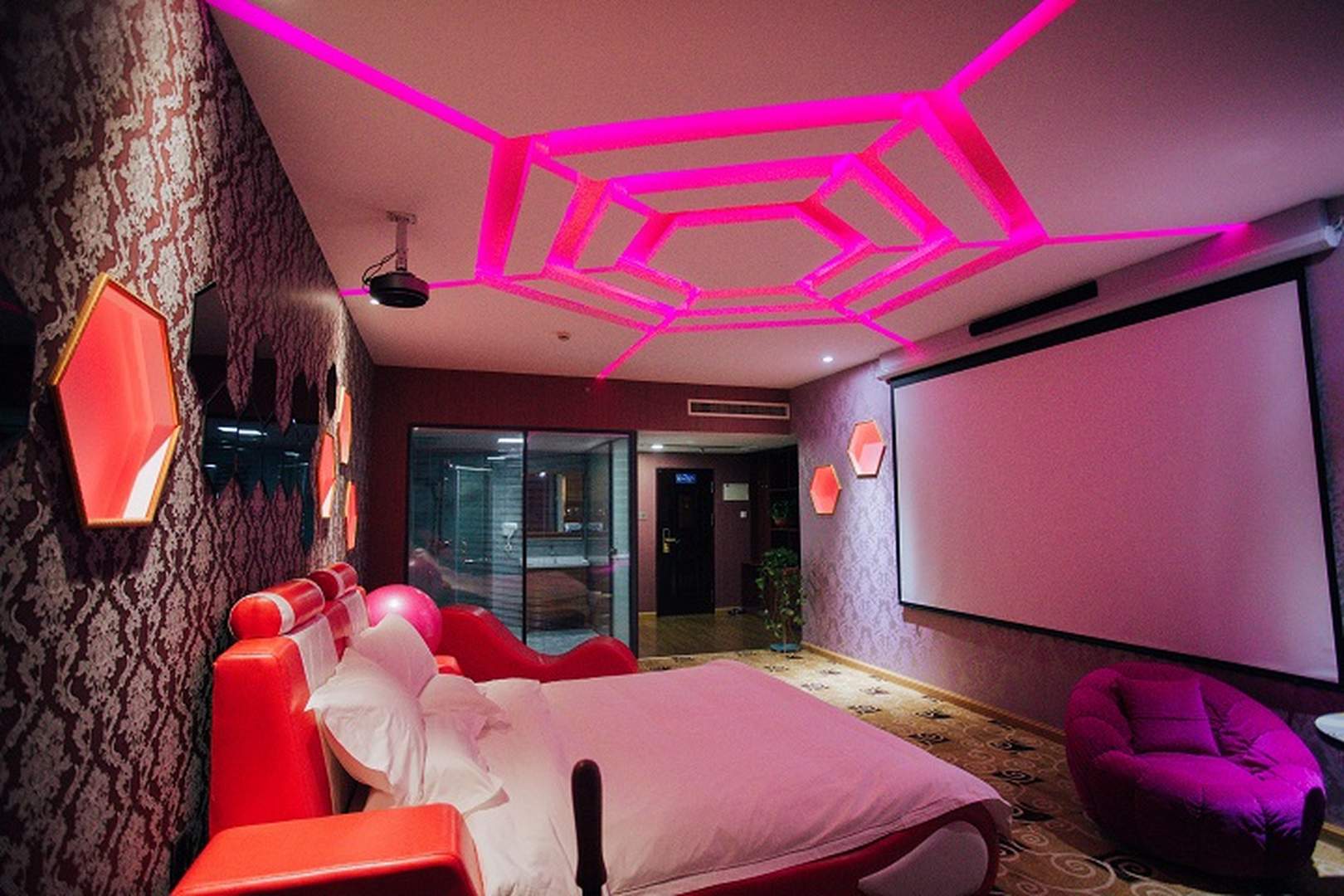 滨州艾美特全智能公寓(8号店)