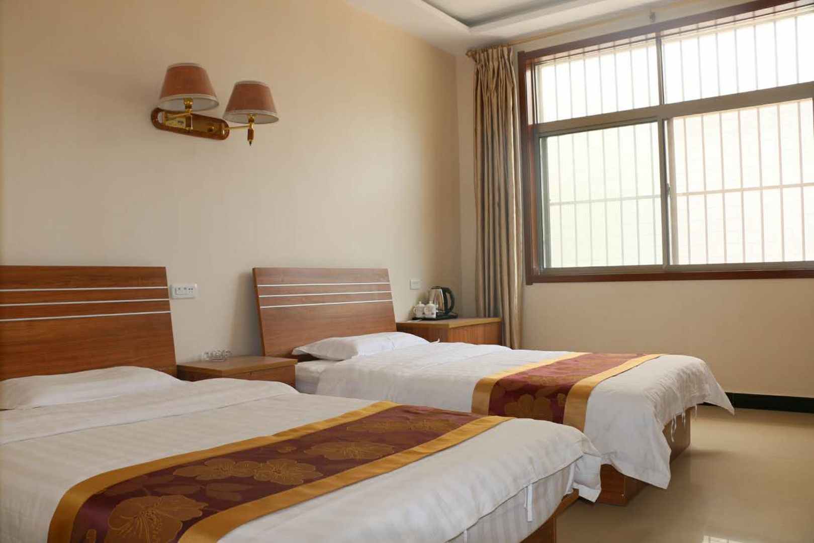 华山九洲宾馆(玉泉路店)