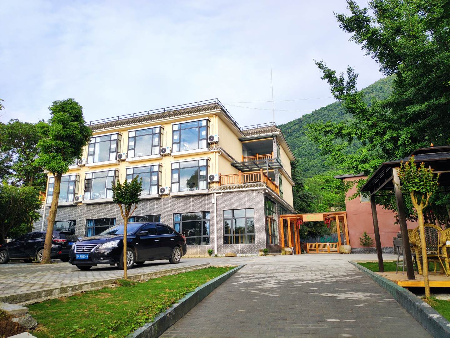 绵竹麓棠长安山居