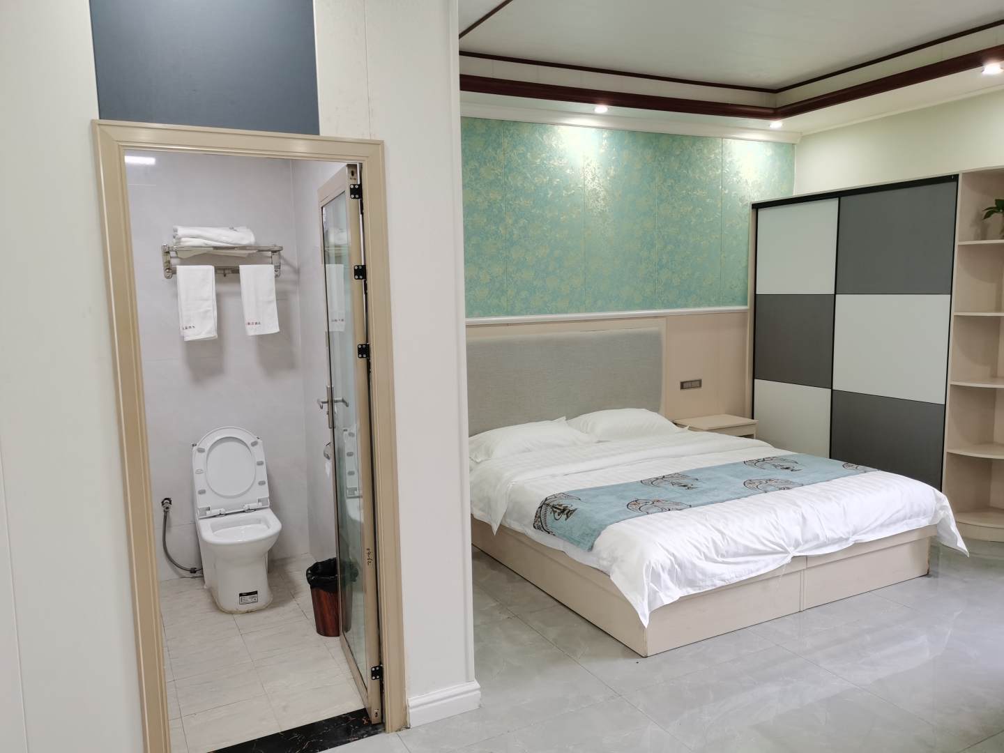 水韵温泉假日酒店