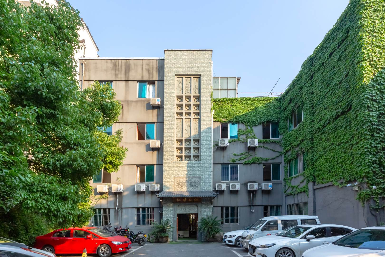 爱加连锁酒店(塘栖栖华店)