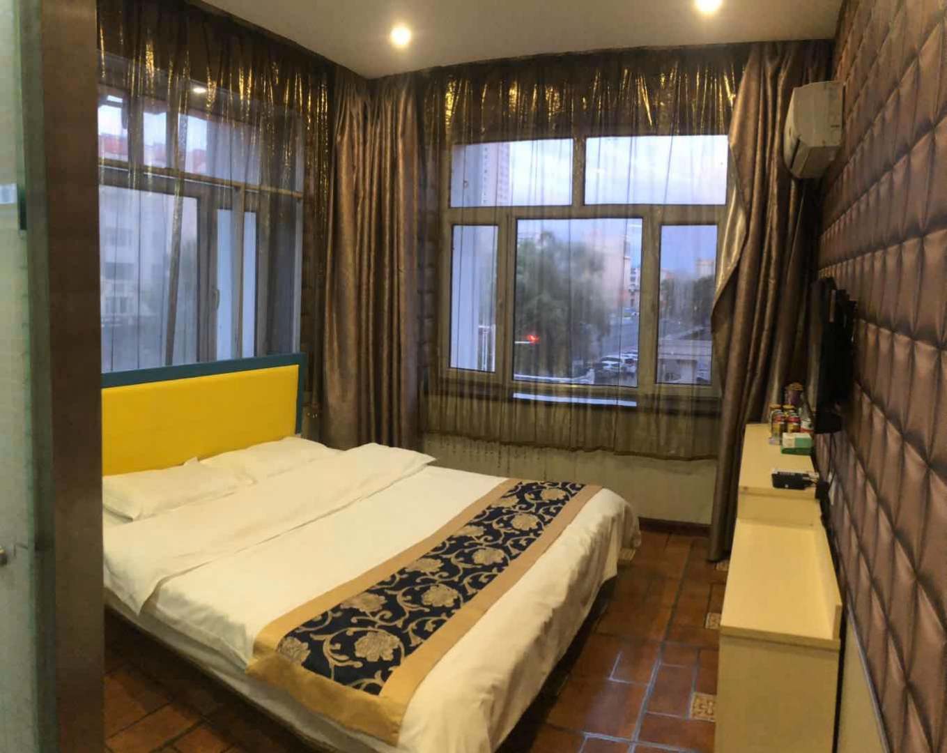 富锦桔子小屋宾馆