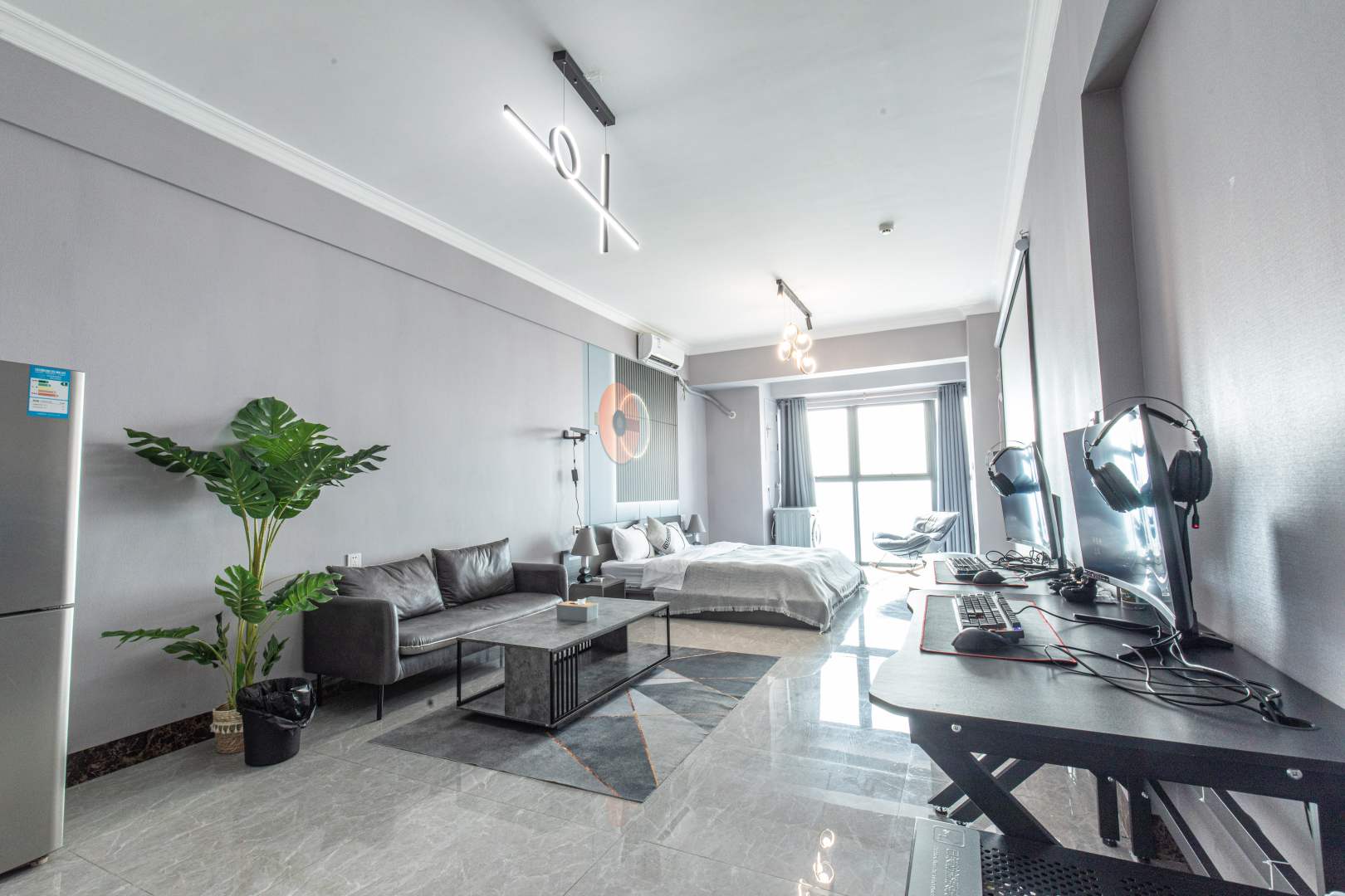 柳州MOGO·摩高江景电竞酒店(五星步行街地王公馆店)