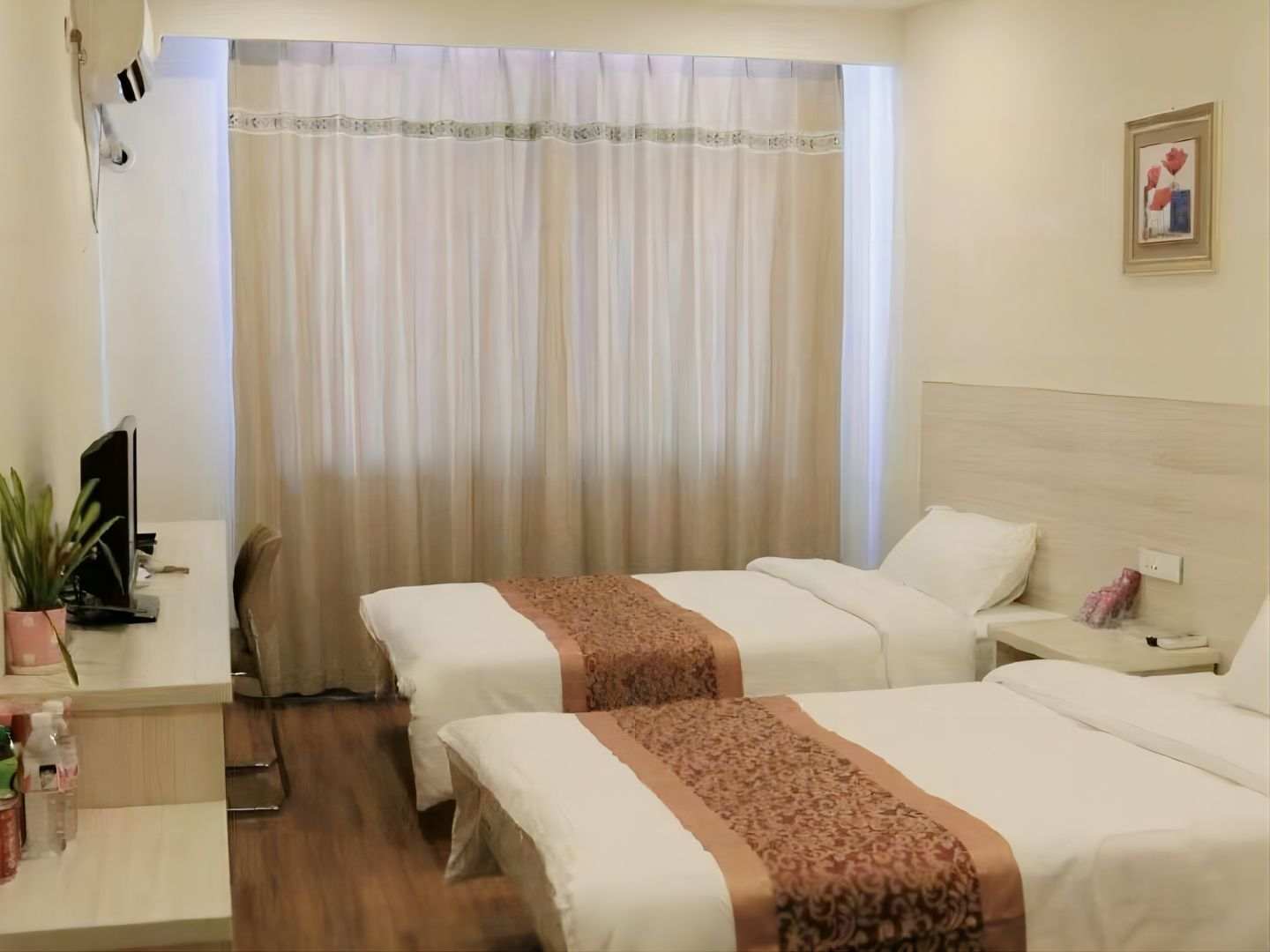 一帆快悽酒店(东明汽车站店)