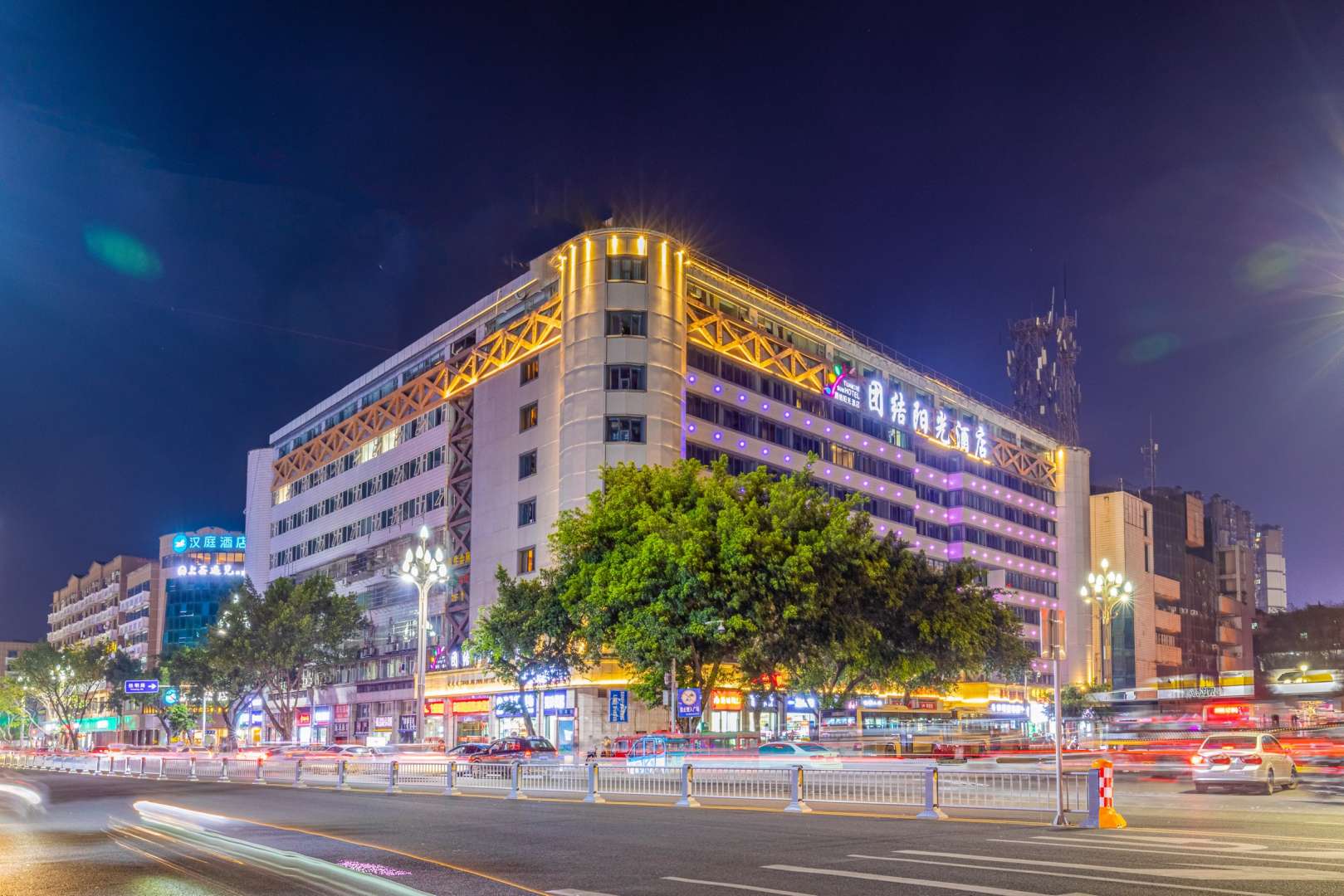团结阳光酒店(南充火车站店)
