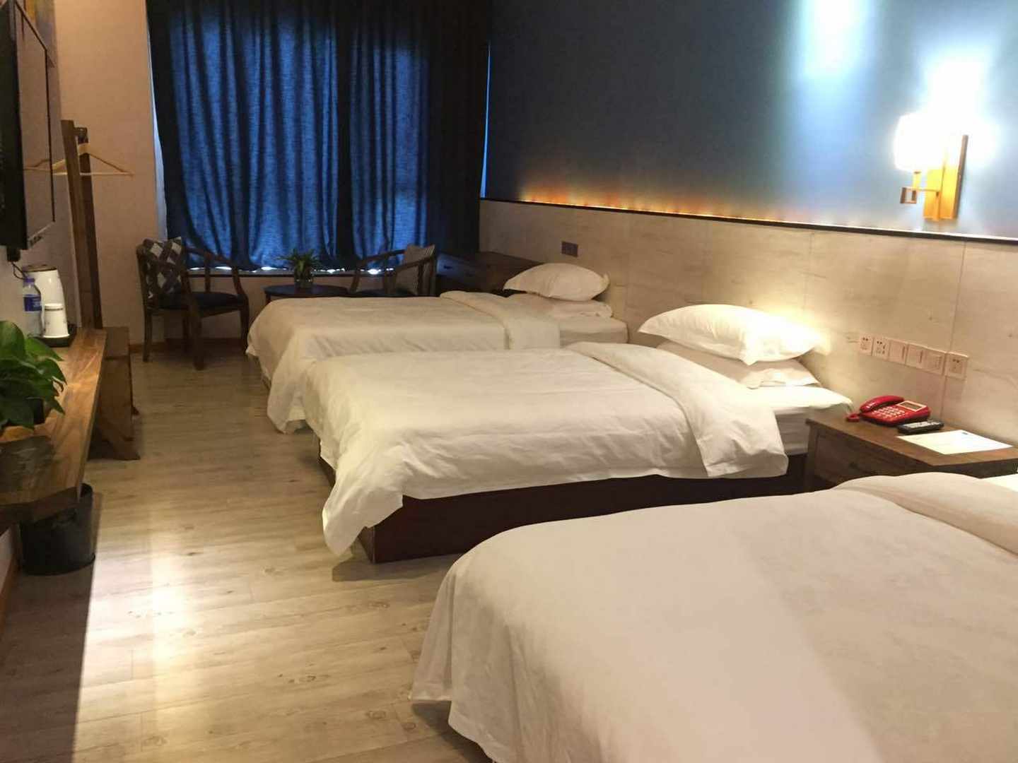 德令哈漠上星空酒店