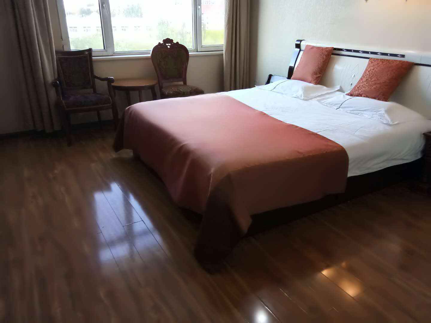 五原古郡大酒店