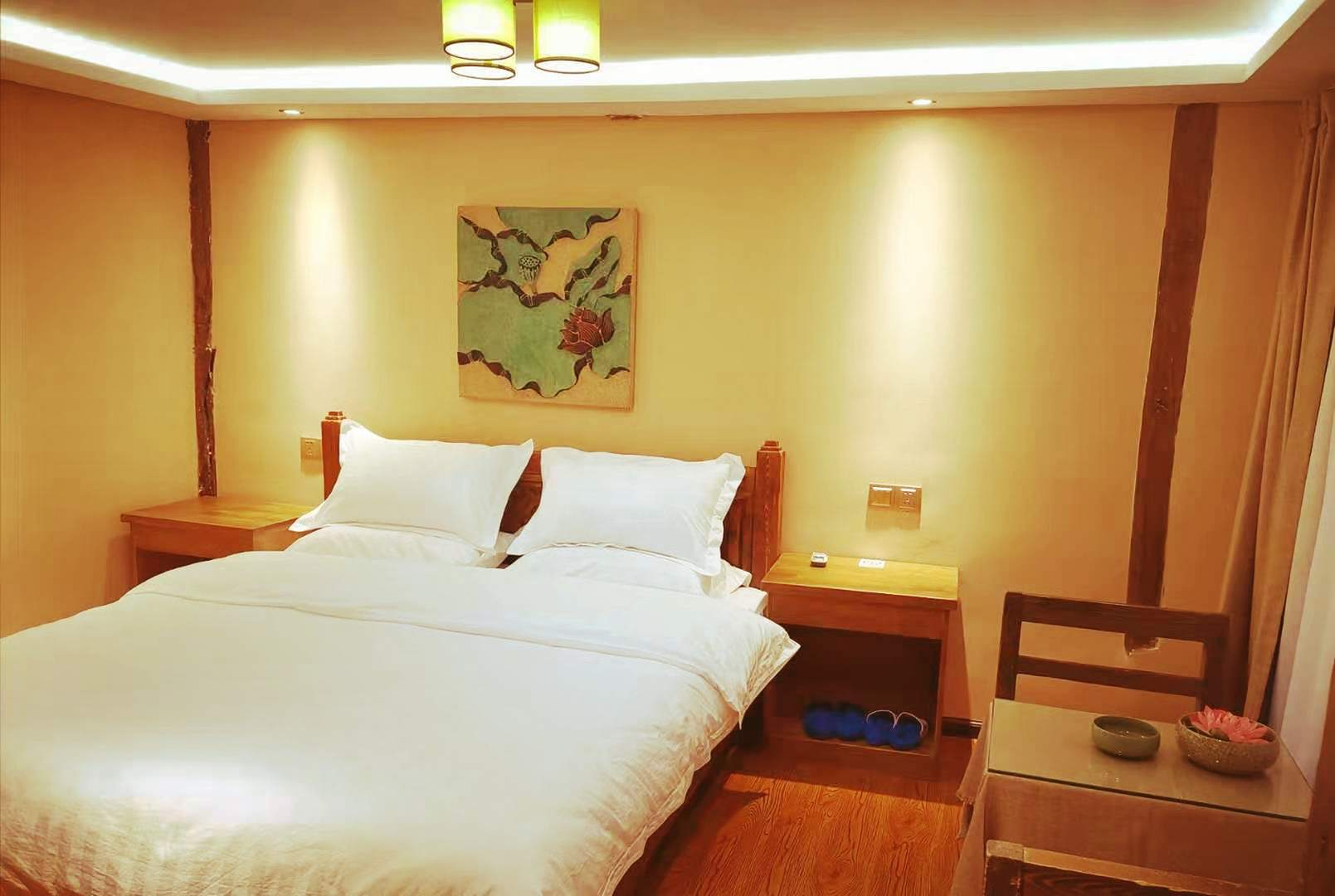 丽江麓舍莲香客栈