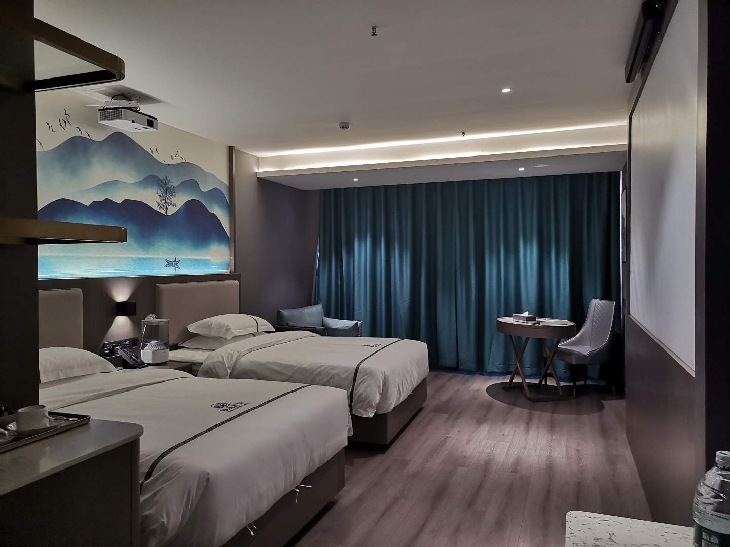 银朵大酒店