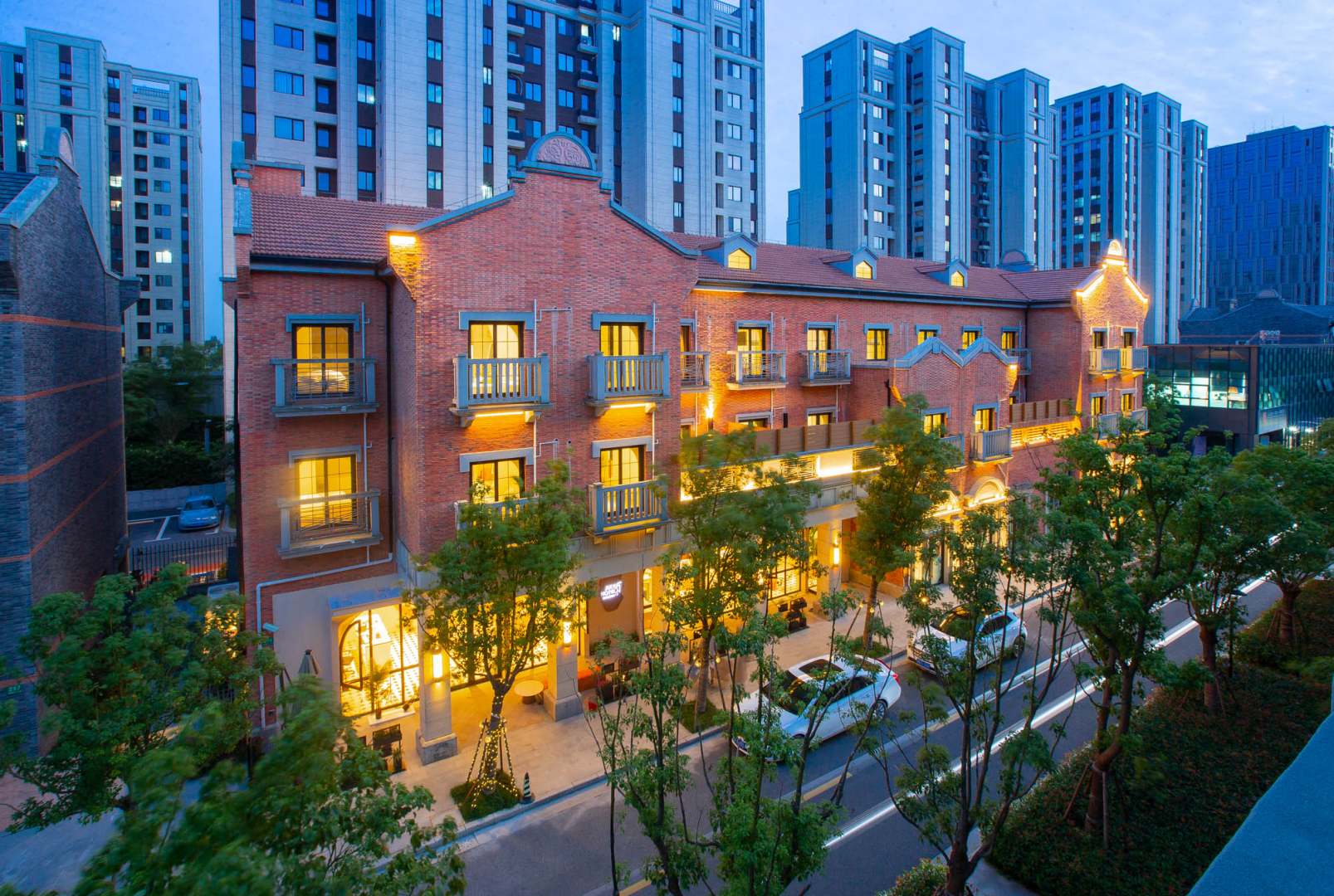 上海七月轻奢酒店